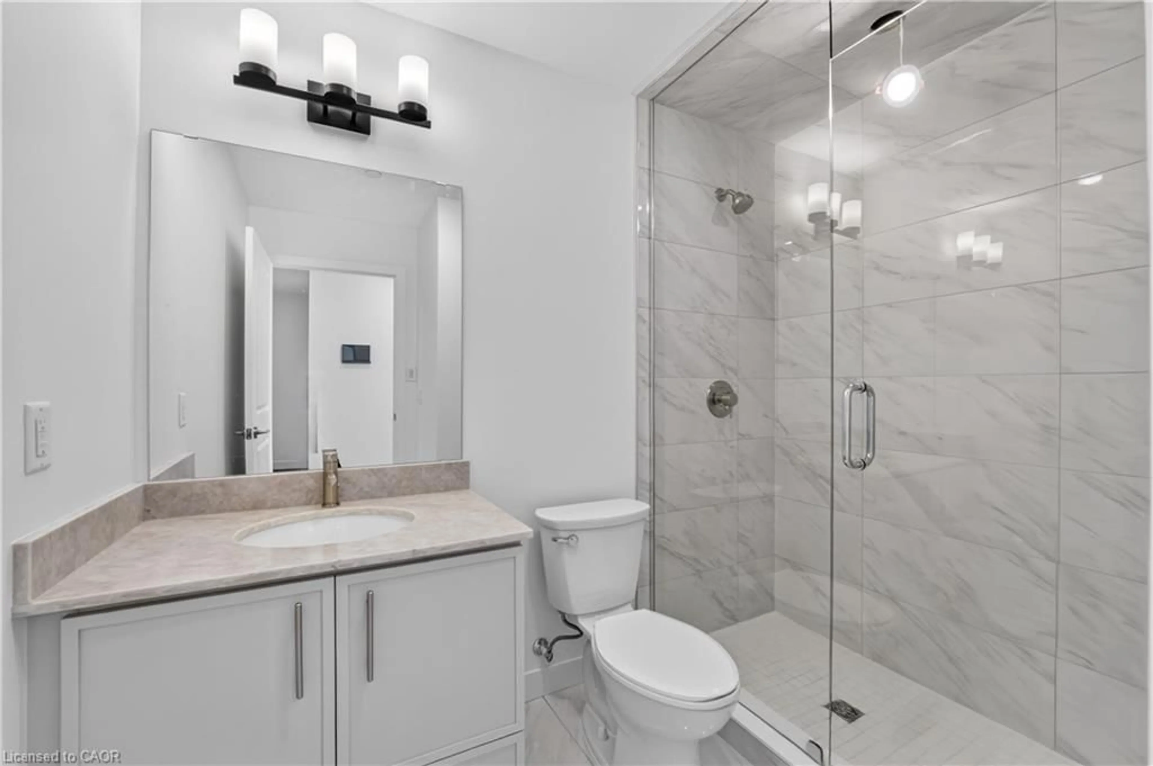 Standard bathroom, ceramic/tile floor for 461 Green Rd #709, Stoney Creek Ontario L8E 0L5