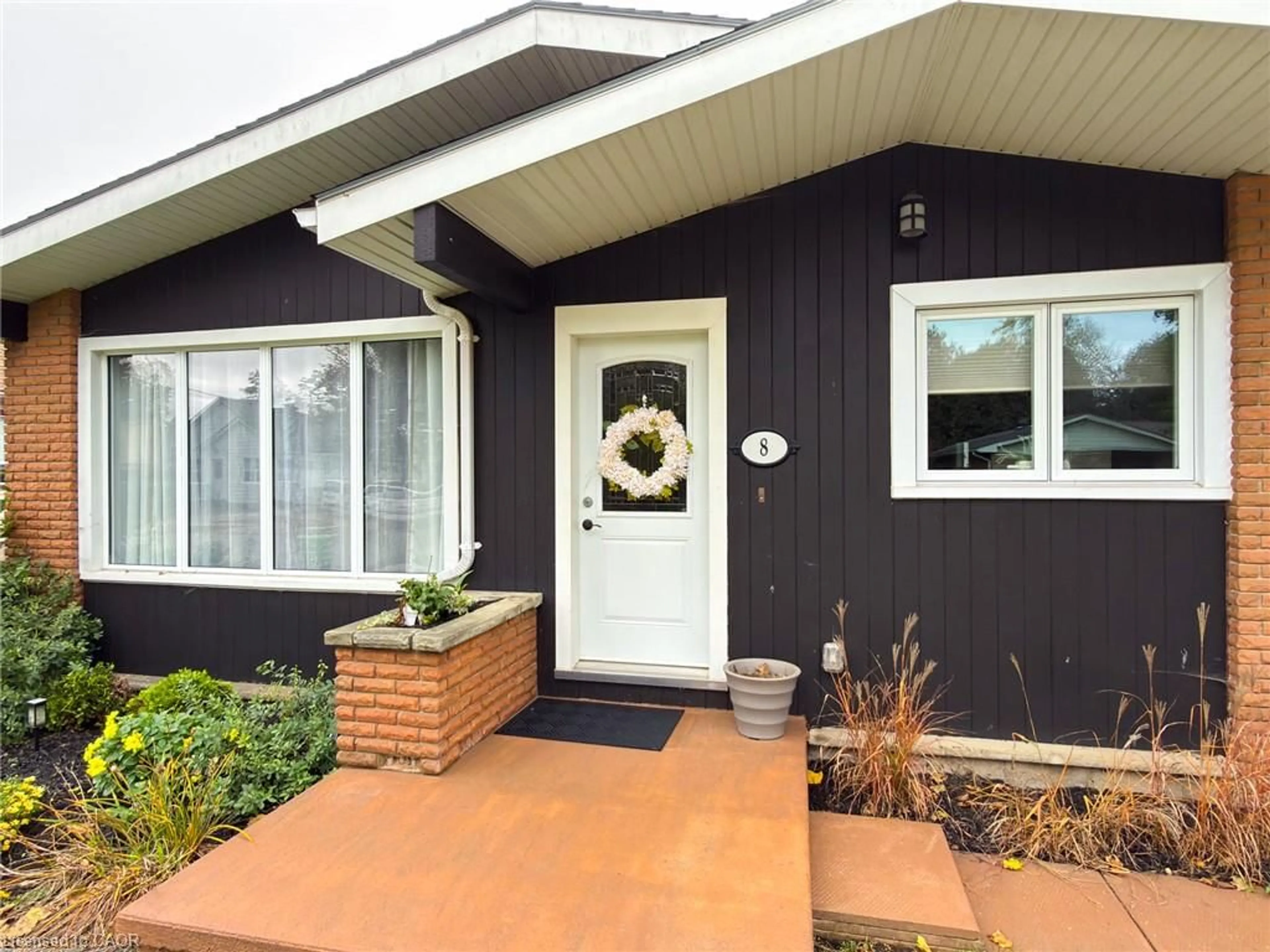 Home with vinyl exterior material, street for 8 Rutherford St, Burford Ontario N0E 1A0