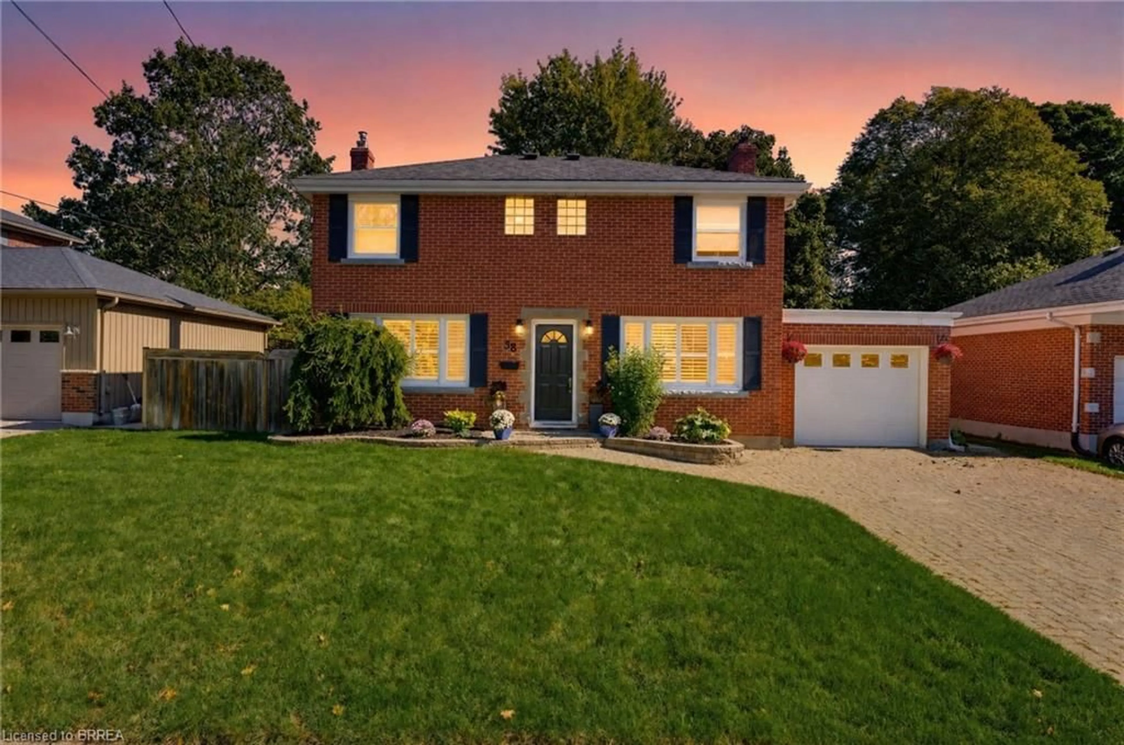 Home with brick exterior material, street for 38 Admiral Rd, Brantford Ontario N3R 1L6