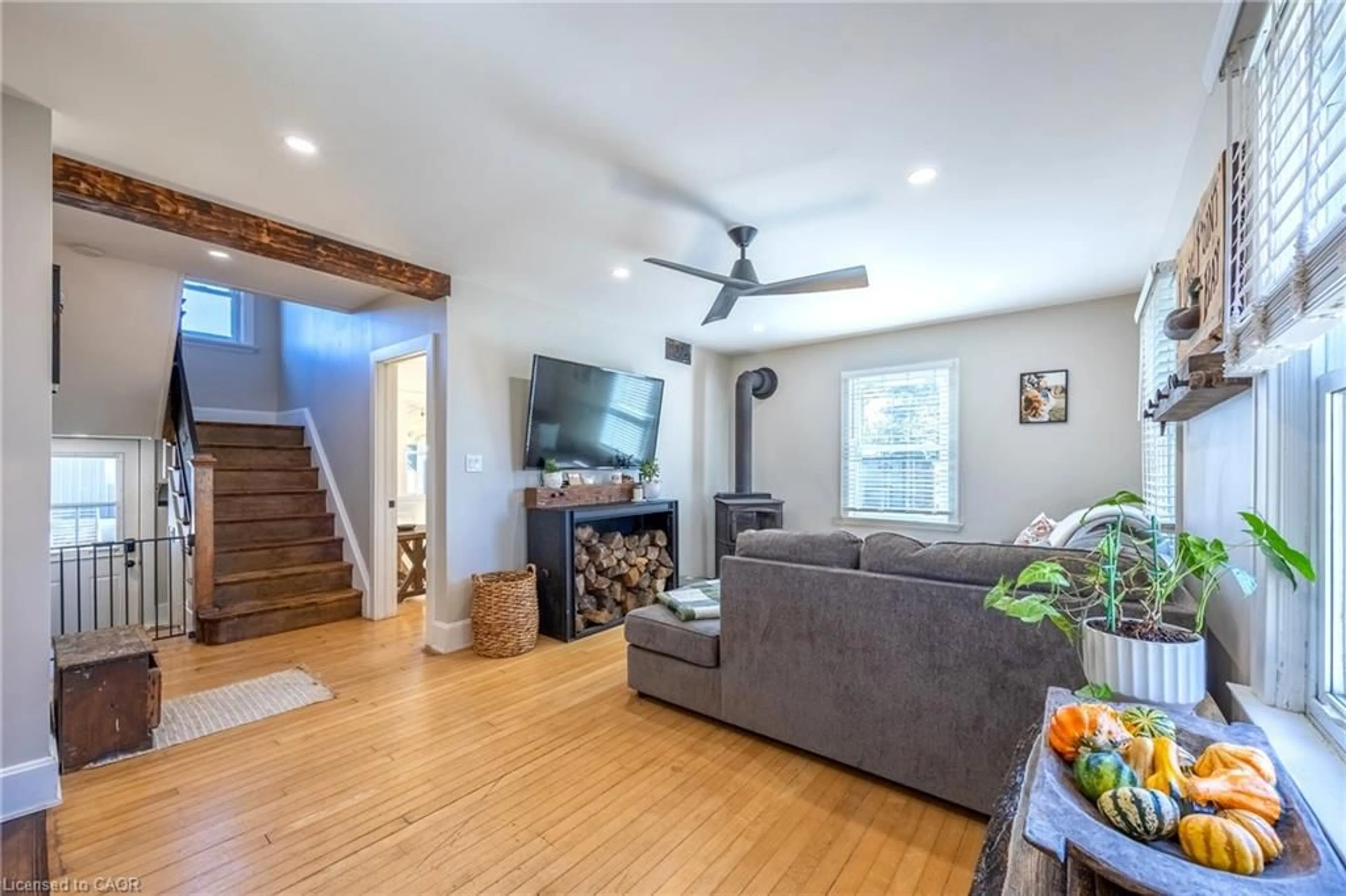 Living room with furniture, unknown for 30 County Road 23, Port Rowan Ontario N0E 1M0