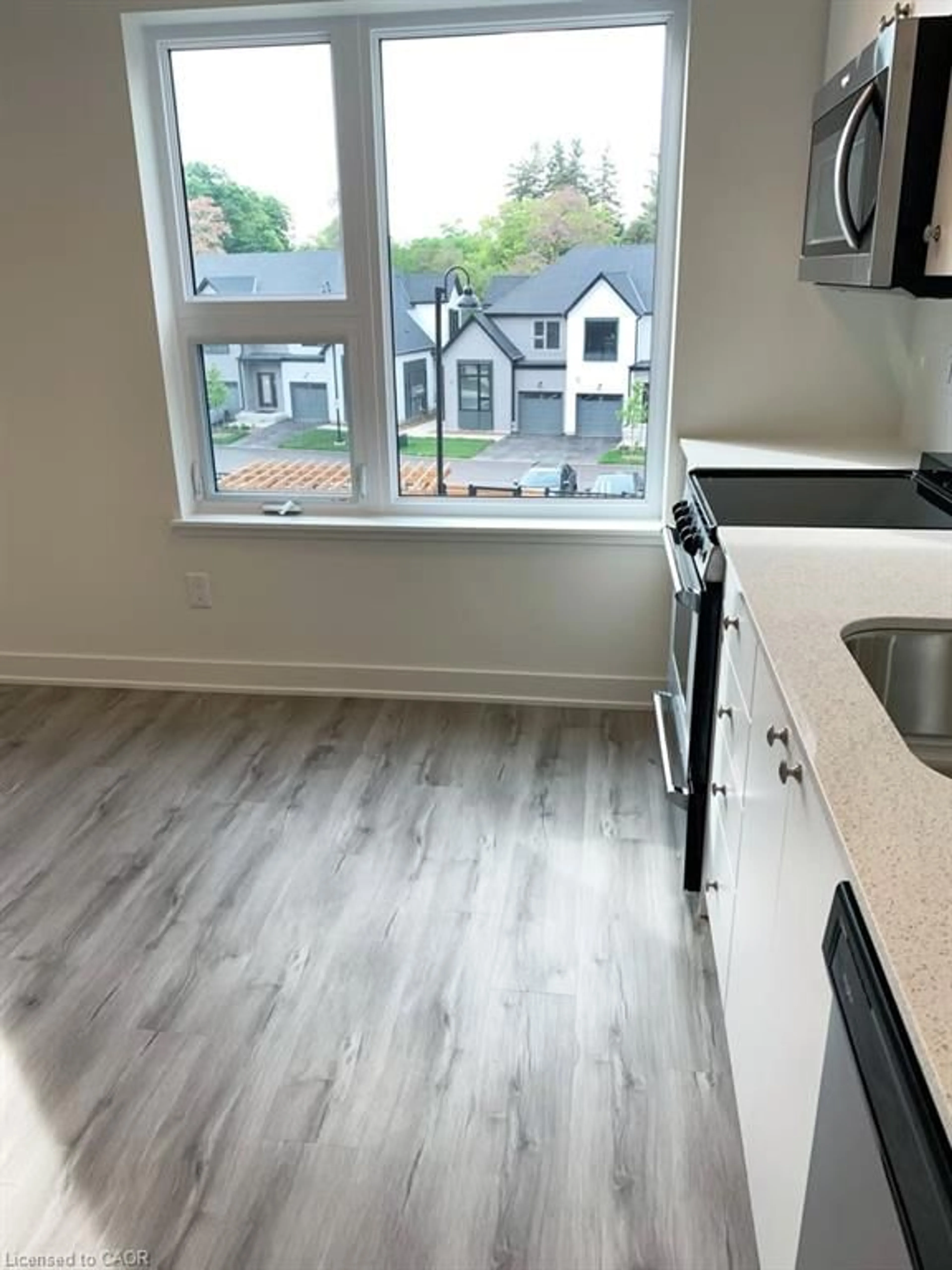 Unknown for 110 Fergus Ave #319, Kitchener Ontario N2A 0K9