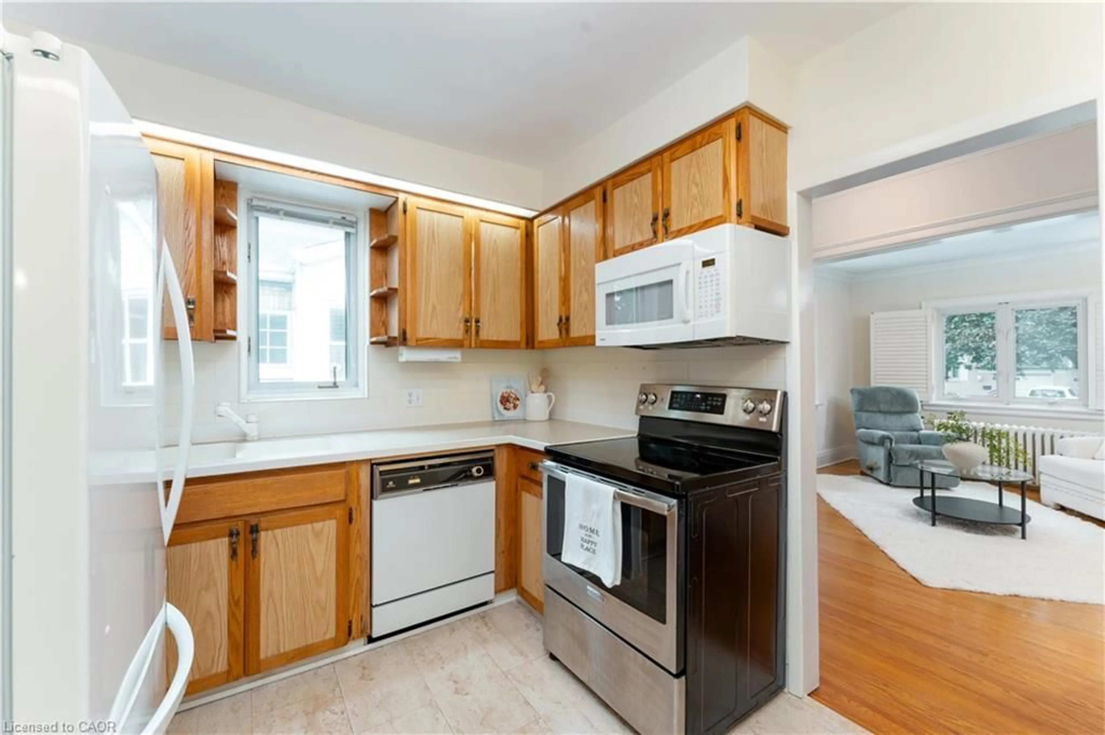 Standard kitchen, unknown for 58 Franklin Ave, North York Ontario M2N 1B6