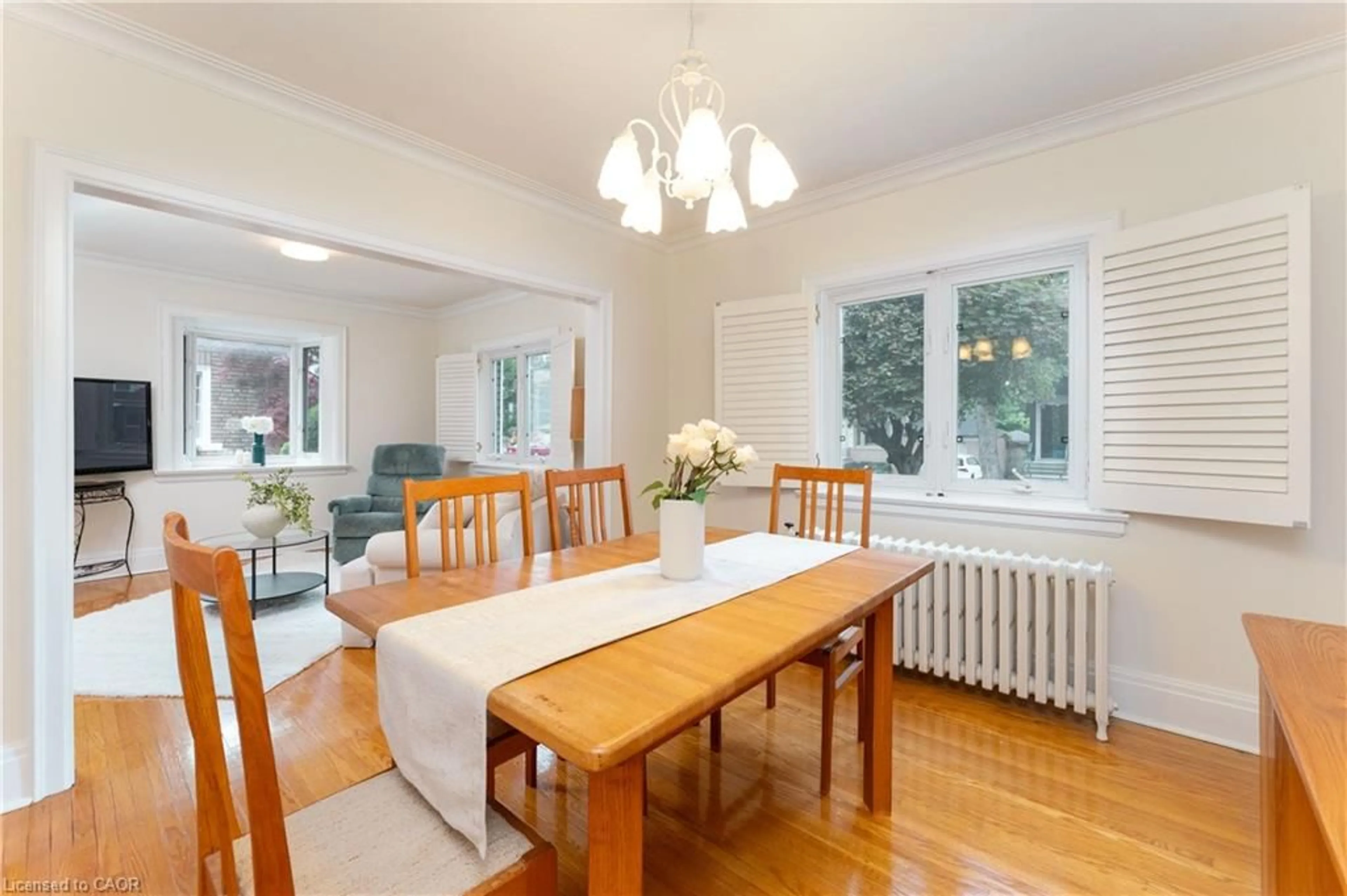 Dining room, wood/laminate floor for 58 Franklin Ave, North York Ontario M2N 1B6