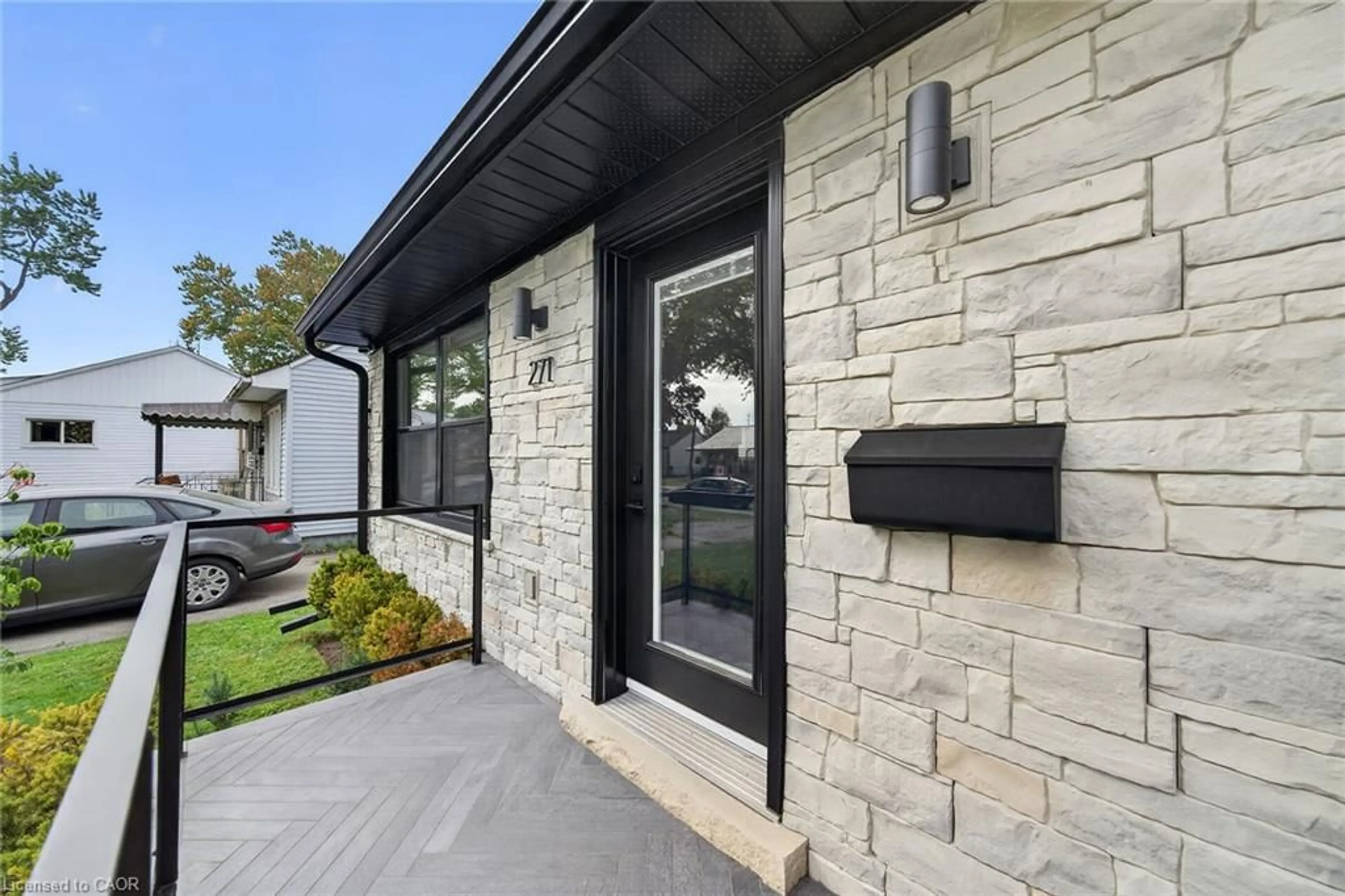 Home with brick exterior material, street for 271 Julian Ave, Hamilton Ontario L8H 5S3
