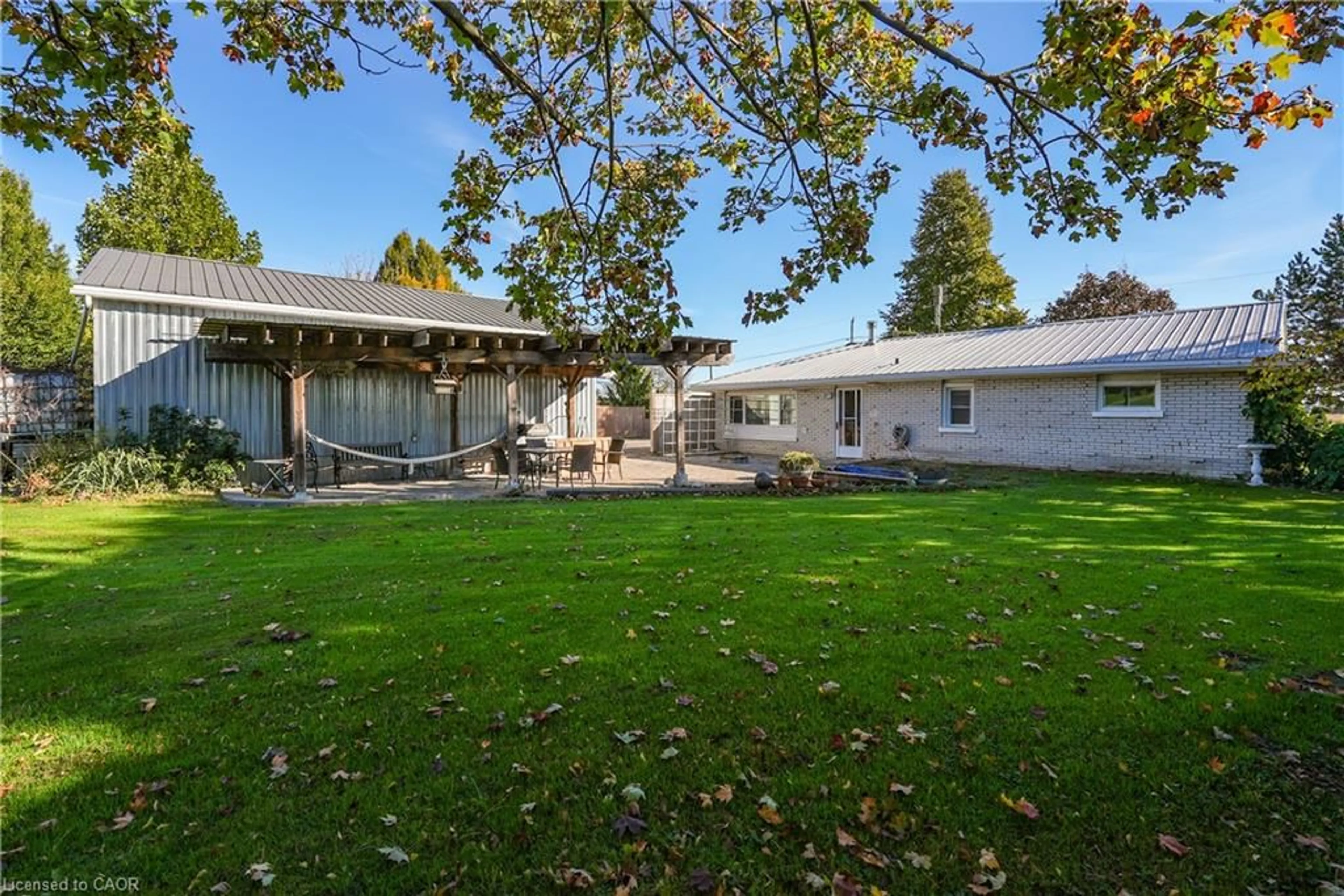 Patio, unknown for 4418 Tufford Rd, Beamsville Ontario L3J 1L6