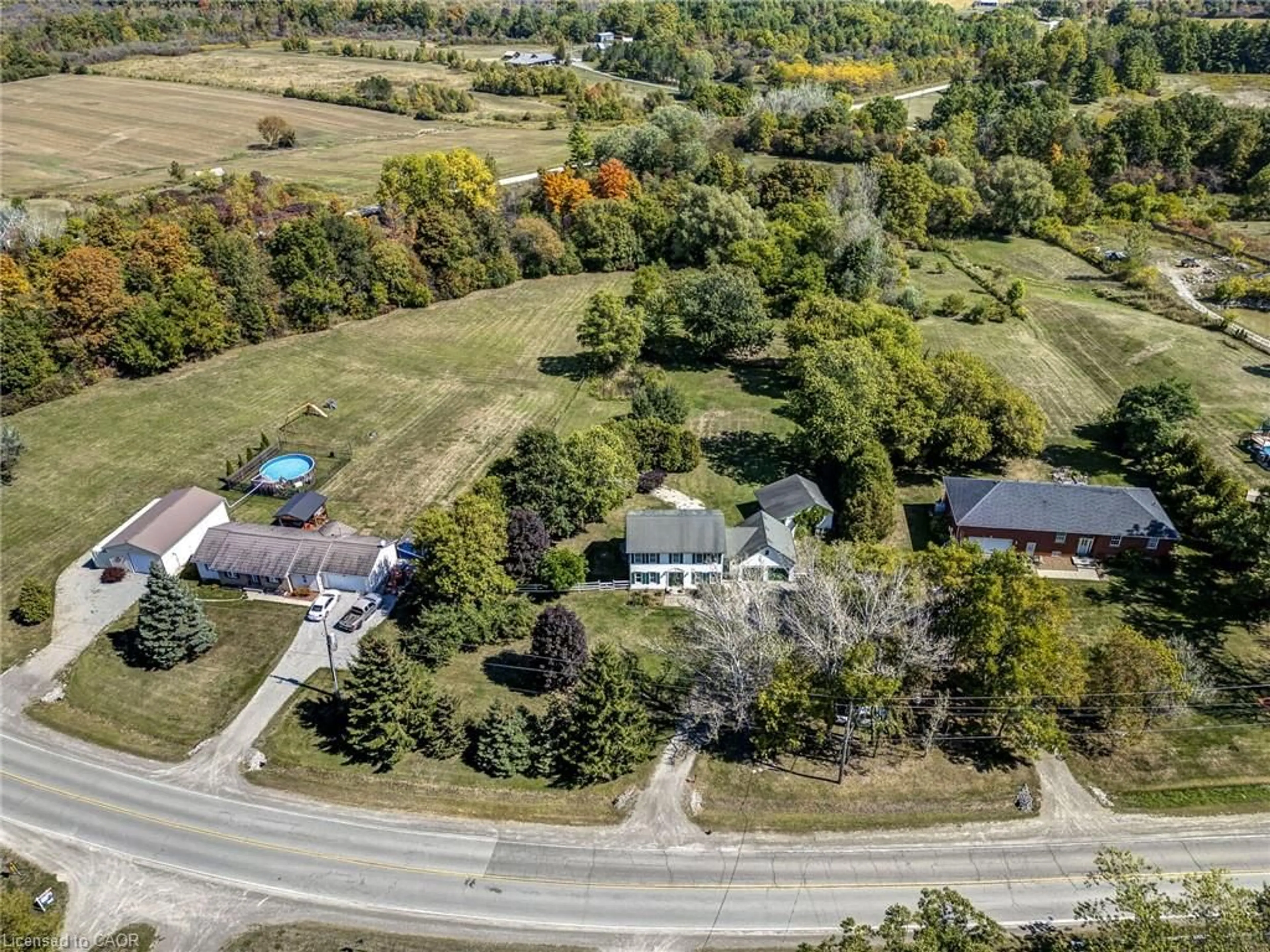 A pic from outside/outdoor area/front of a property/back of a property/a pic from drone, unknown for 849 Caistorville Rd, Lincoln Ontario N0A 1C0