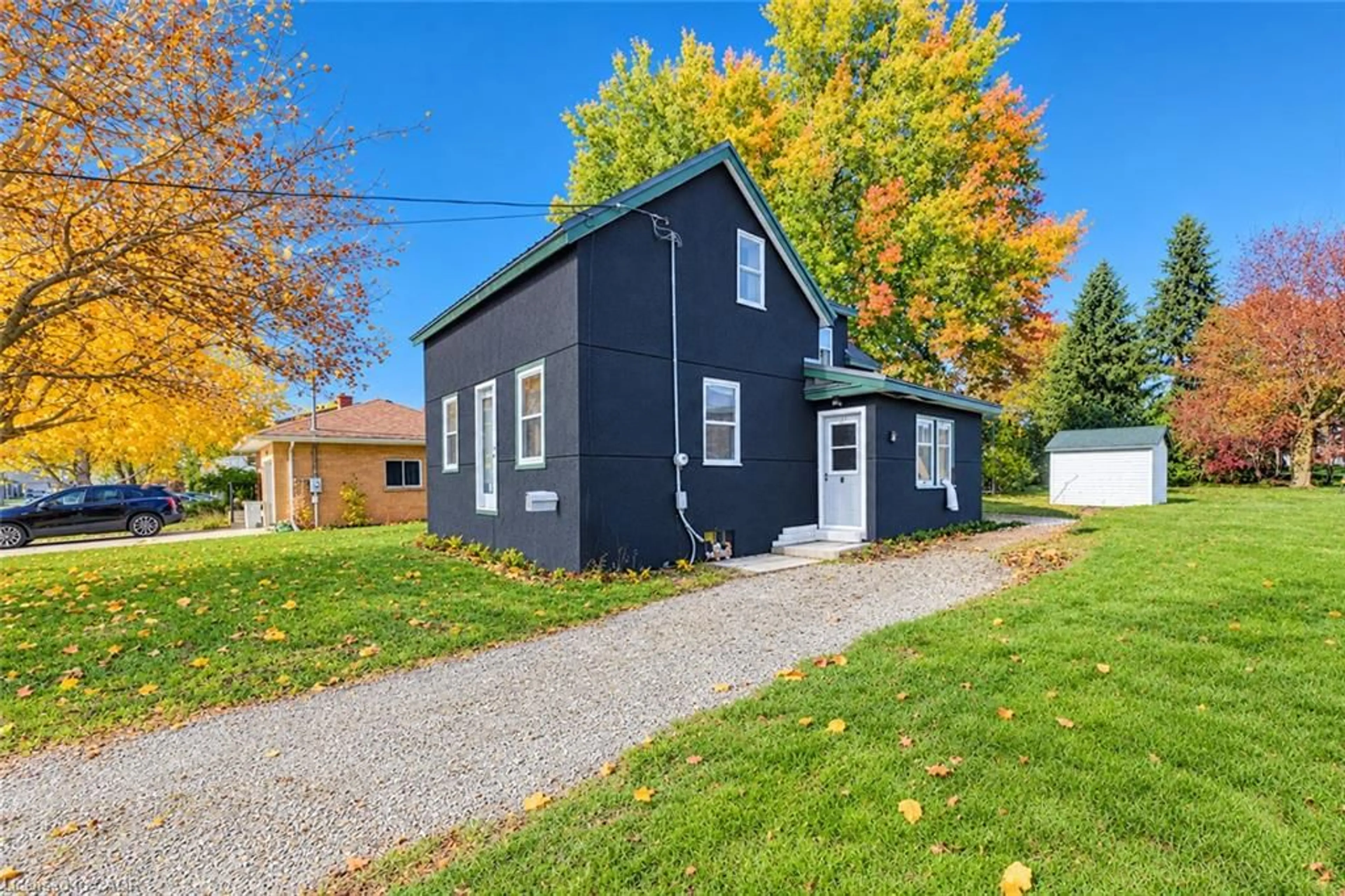 Home with vinyl exterior material, street for 745 Binning St, Listowel Ontario N4W 1H3