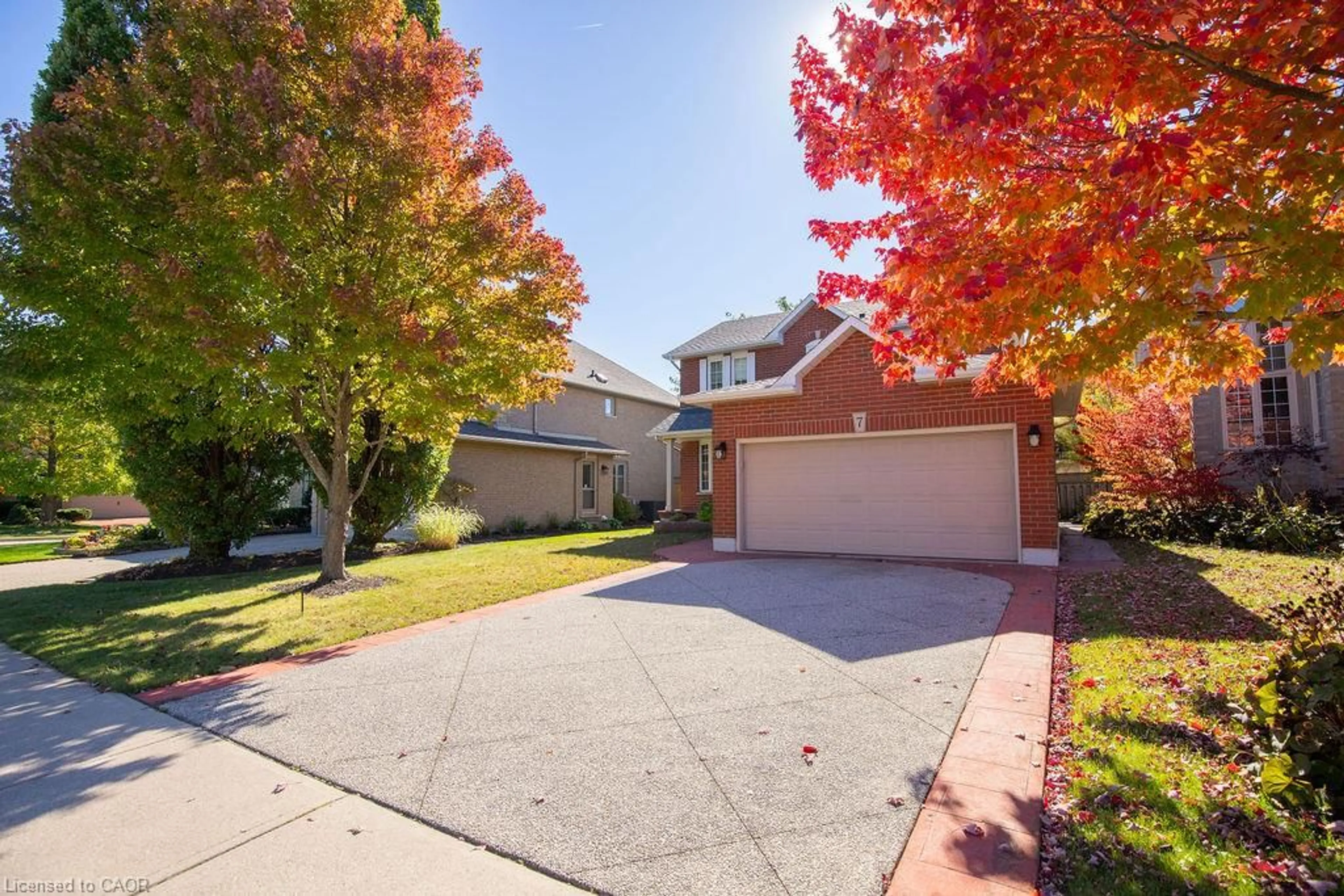 Unknown for 7 Falconridge Dr, Hamilton Ontario L9B 2P2