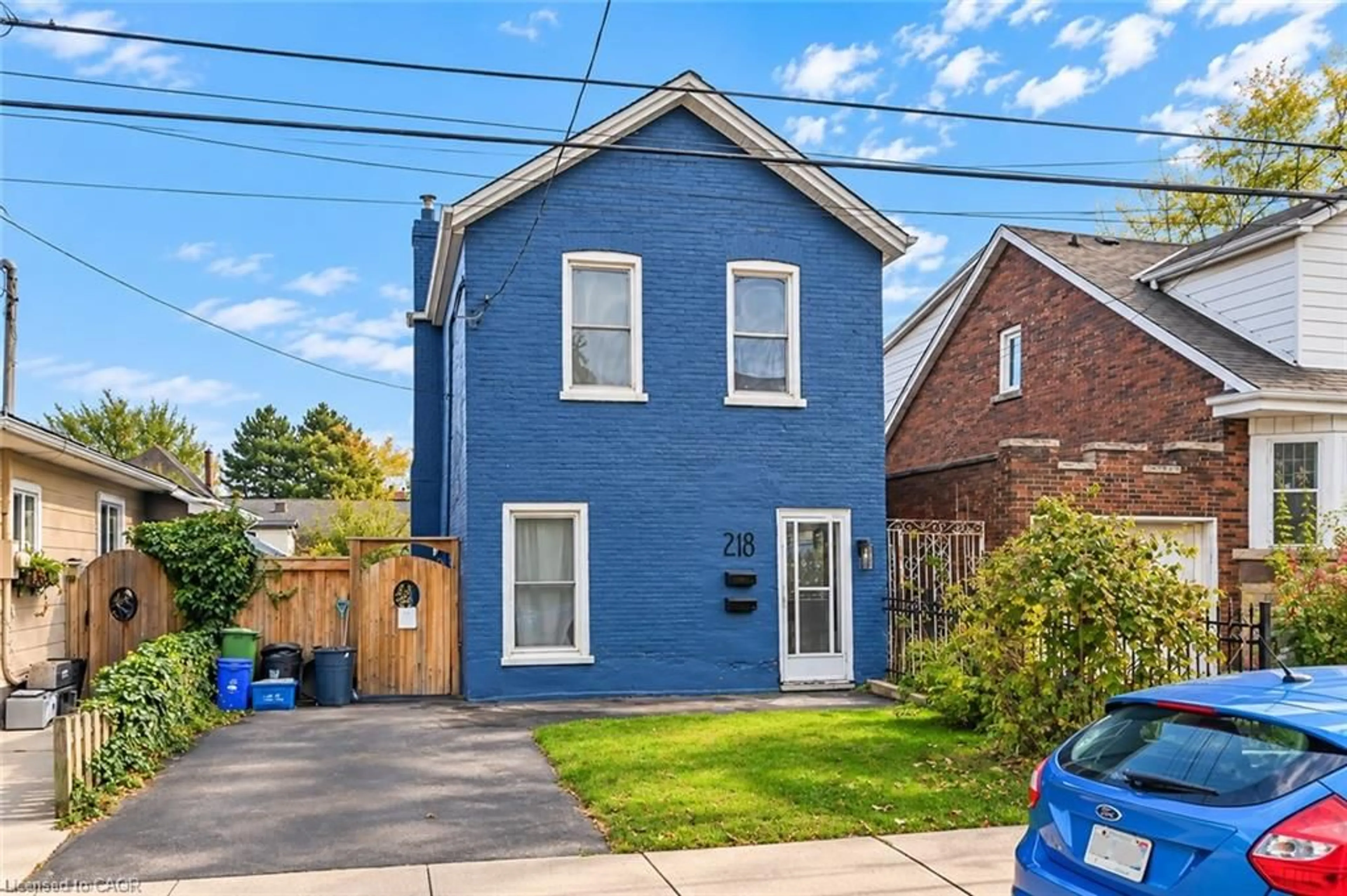 Home with brick exterior material, street for 218 Catharine St, Hamilton Ontario L8L 4S6