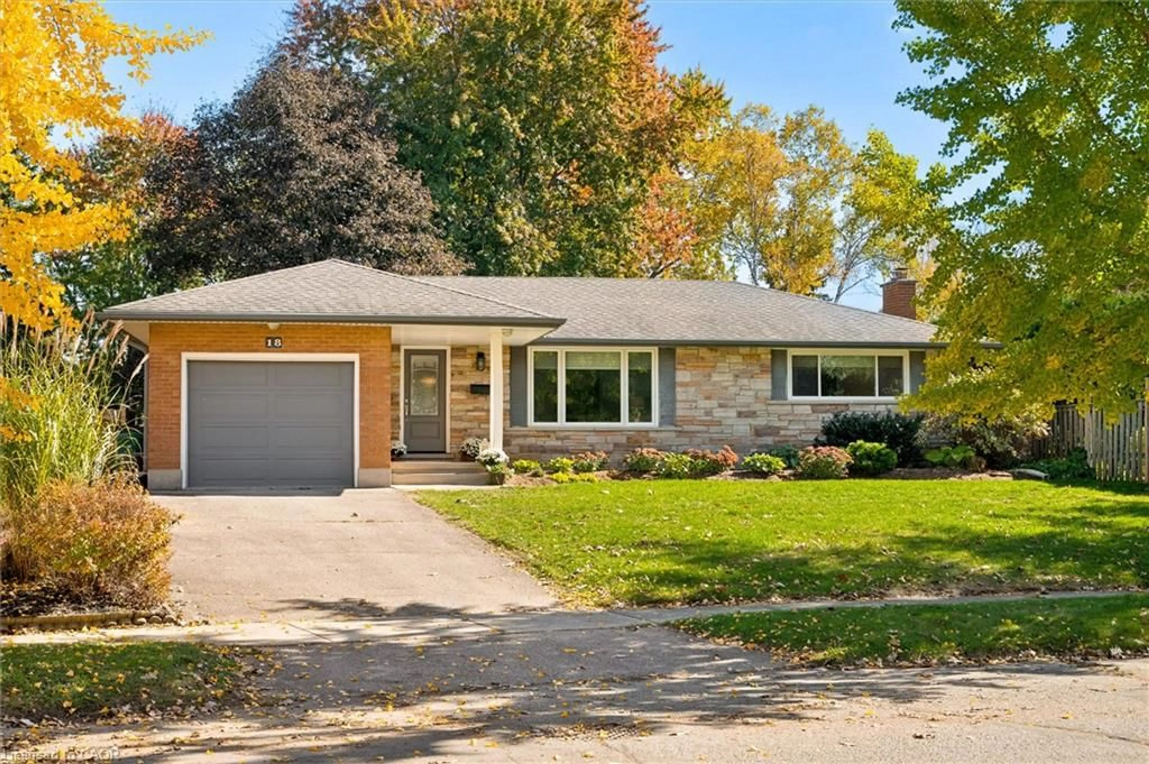 Home with brick exterior material, street for 18 Evelyn Cres, Kitchener Ontario N2A 1G9