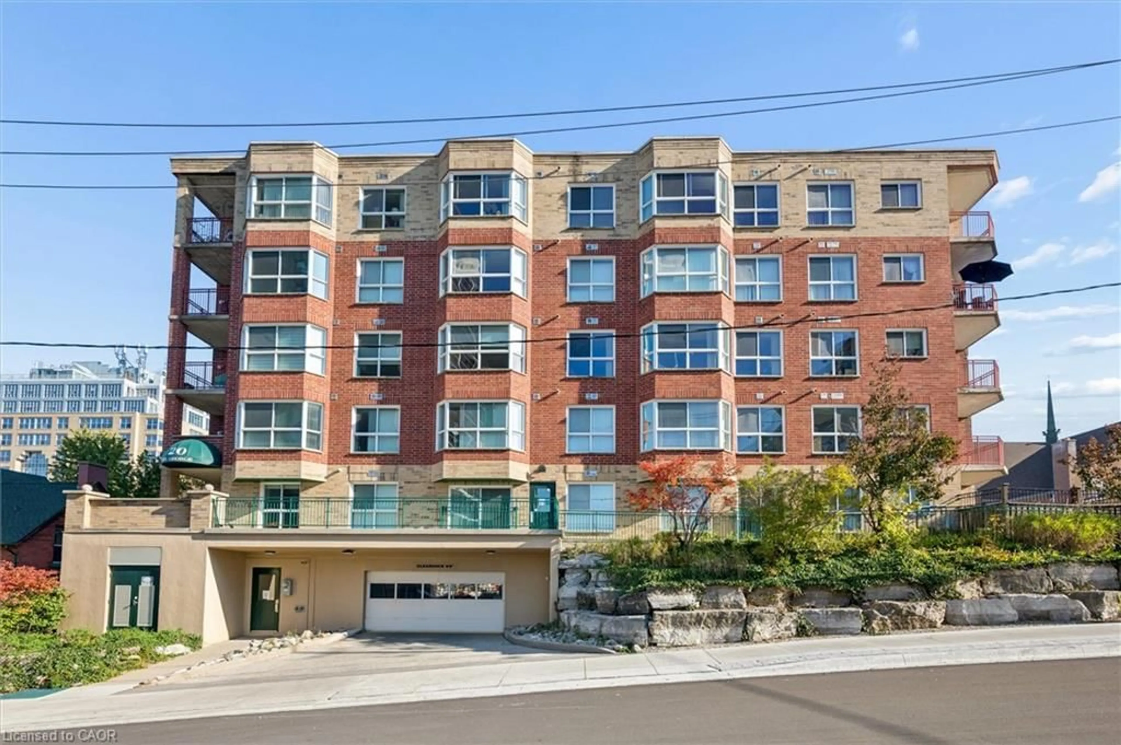 Patio, building for 20 St George St #507, Kitchener Ontario N2G 2S7