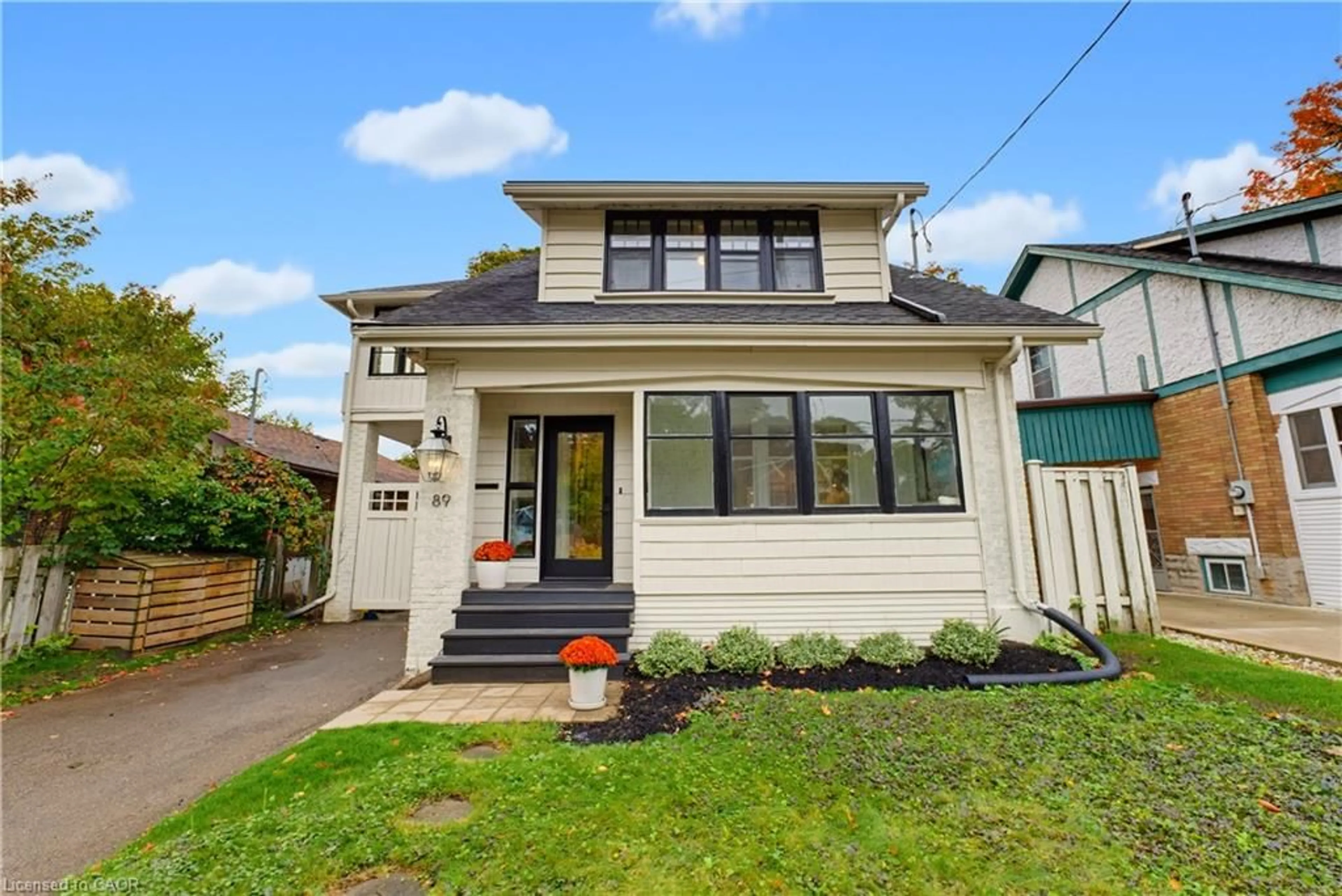 Home with vinyl exterior material, street for 89 Allen St, Waterloo Ontario N2L 1E5