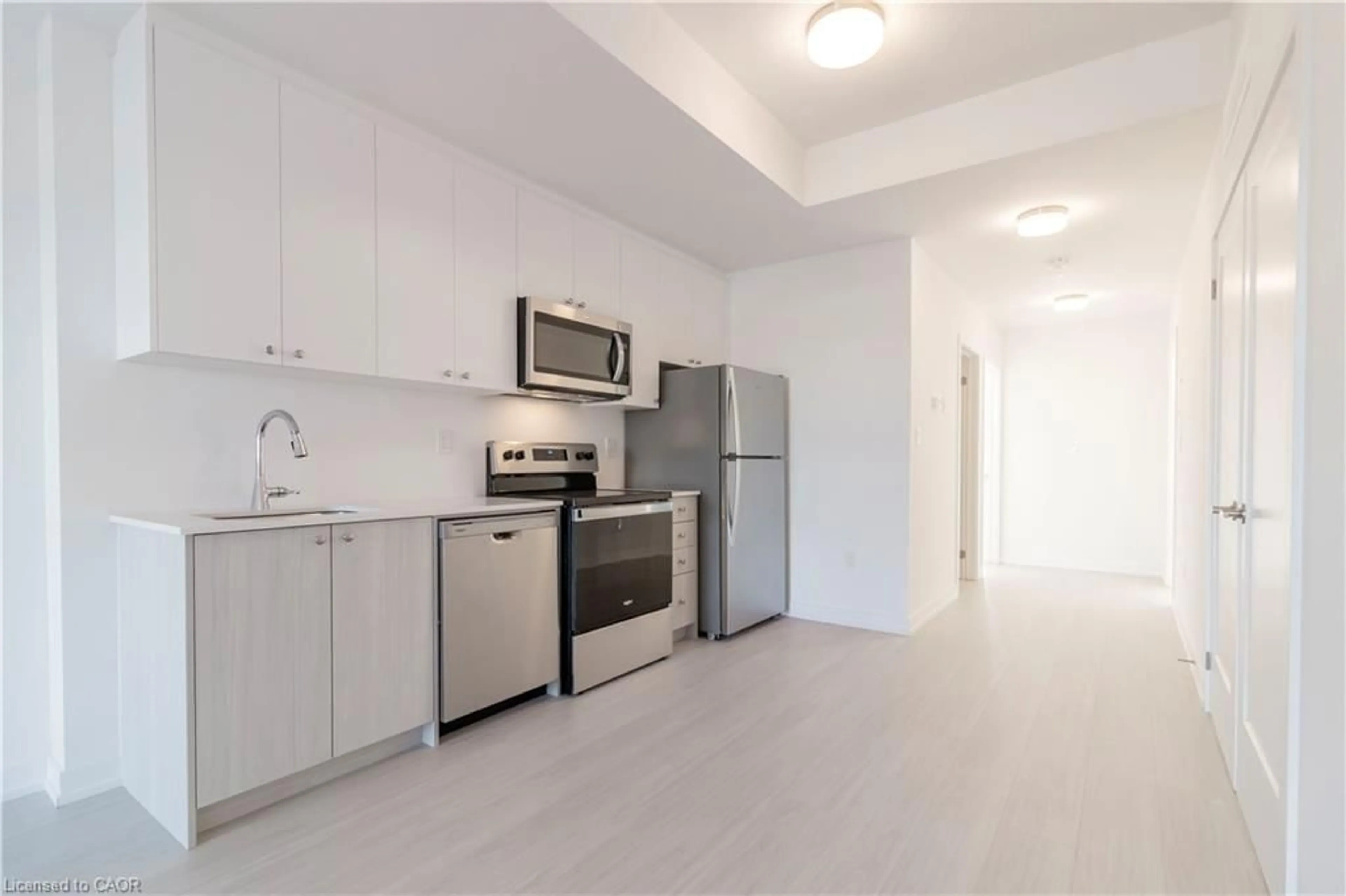 Standard kitchen, unknown for 25 Palace St #P10, Kitchener Ontario N2E 0L3