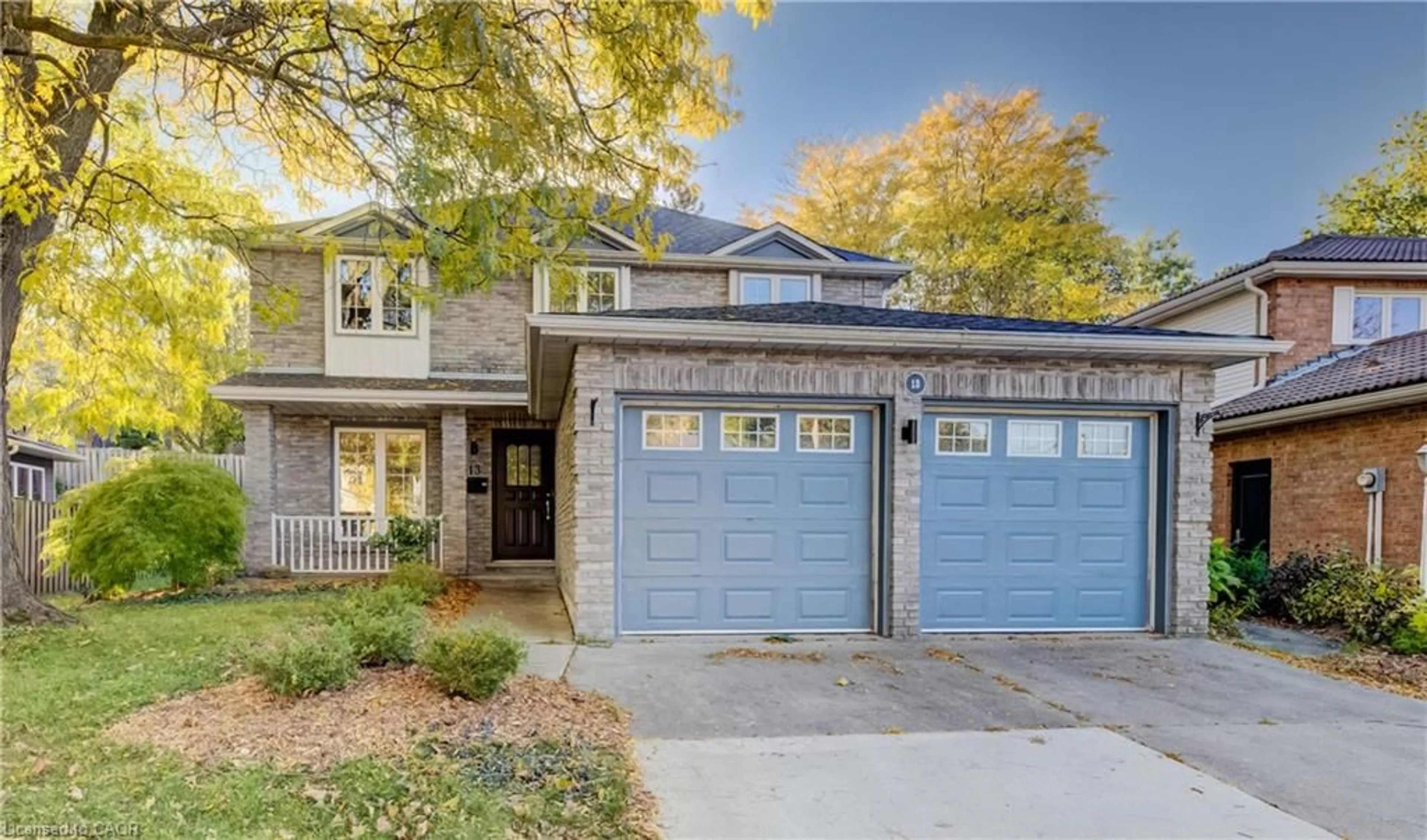 Home with brick exterior material, street for 13 Gateview Dr, Waterloo Ontario N2T 1A3