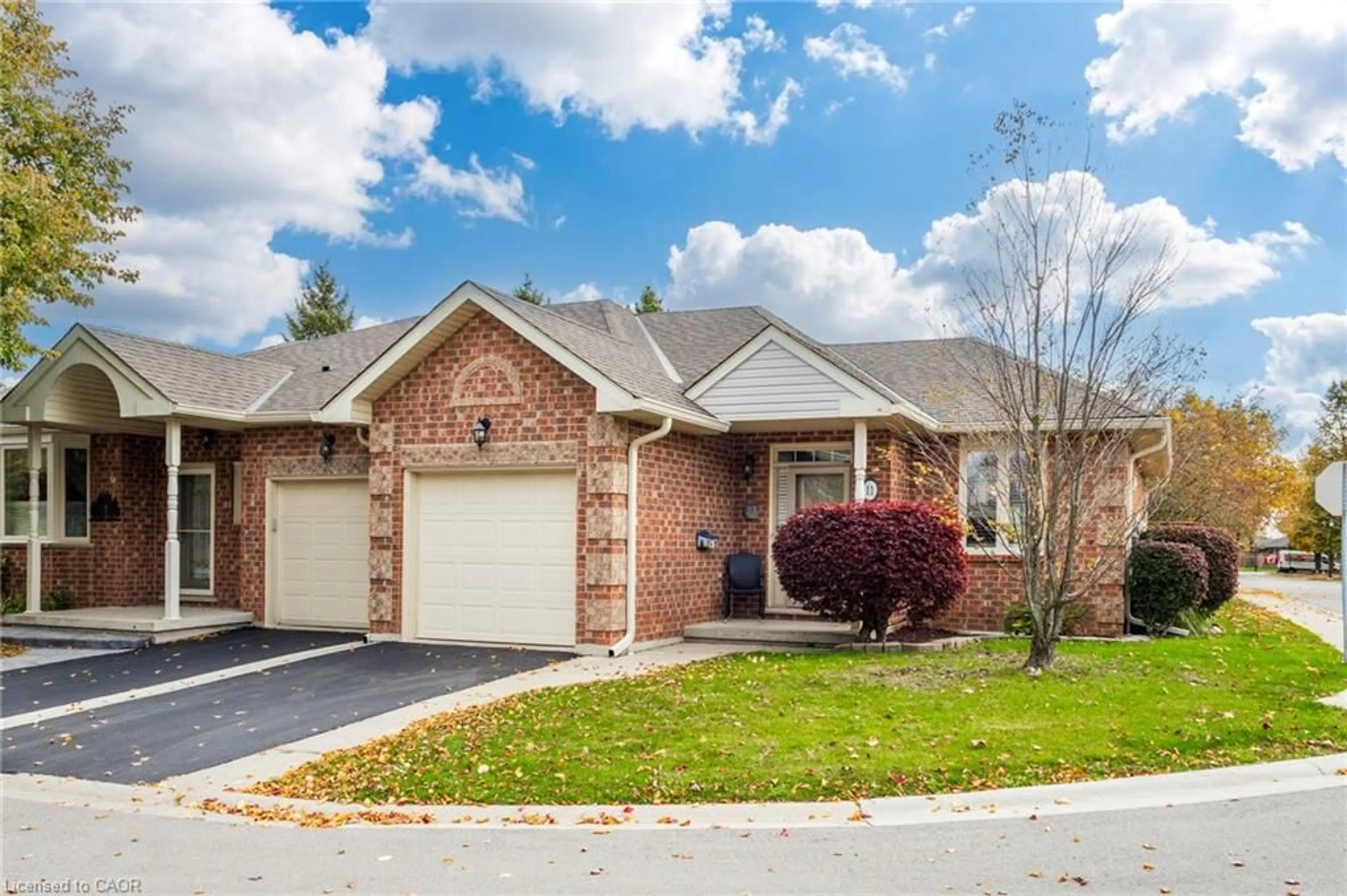 Home with brick exterior material, street for 11 Greentrail Dr, Glanbrook Ontario L0R 1W0