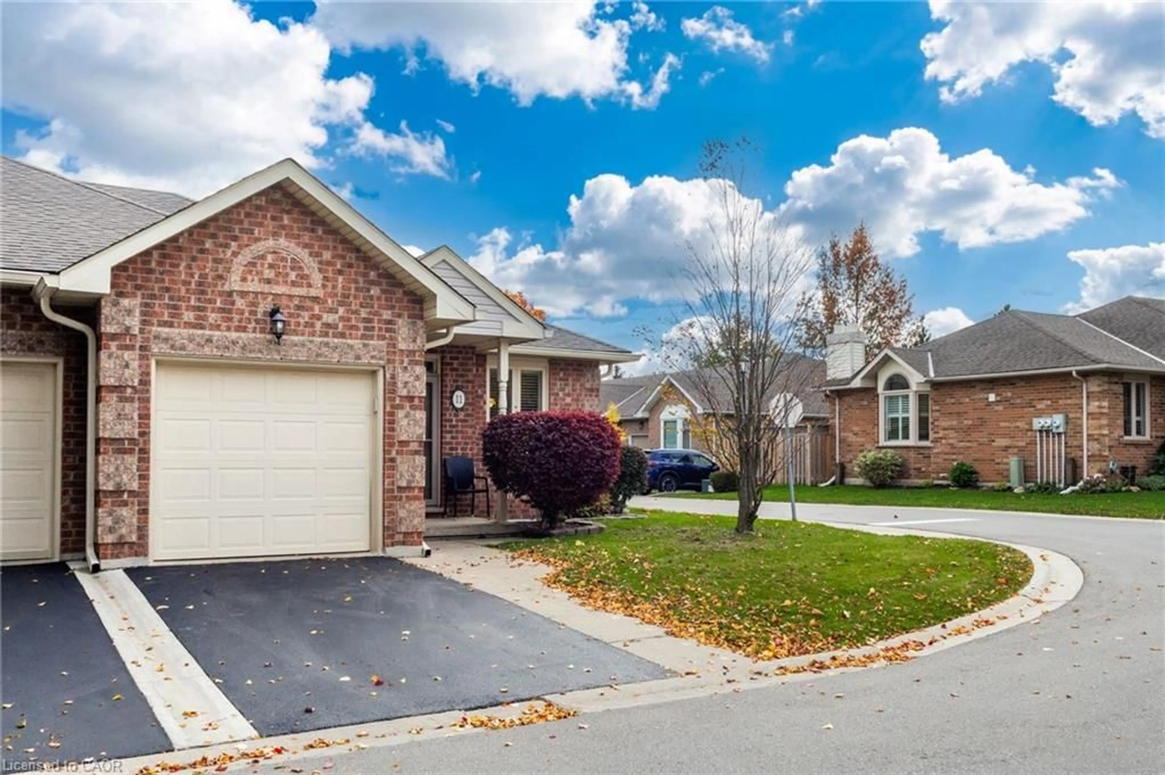 Home with brick exterior material, street for 11 Greentrail Dr, Glanbrook Ontario L0R 1W0