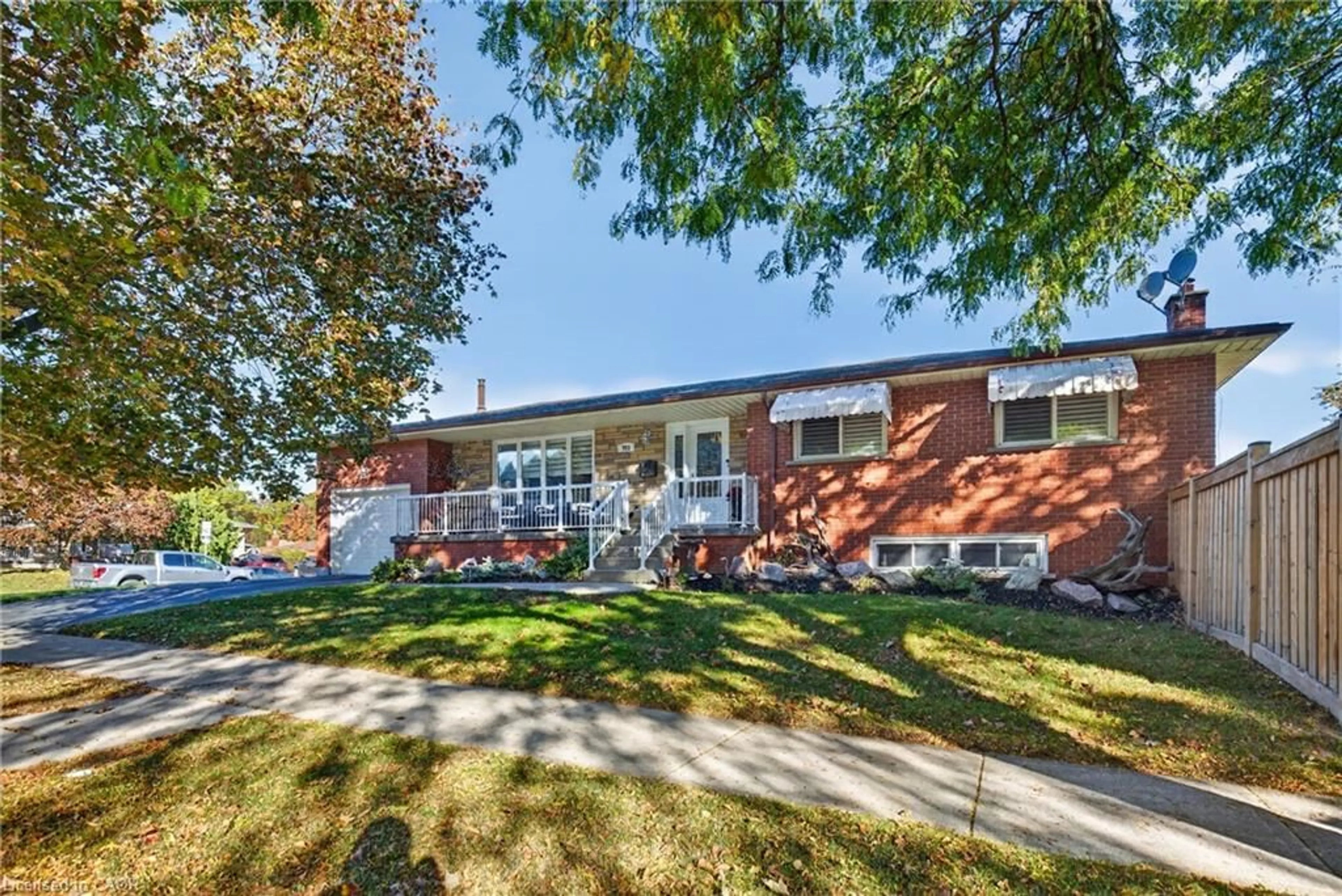 Home with brick exterior material, street for 723 Greenhill Ave, Hamilton Ontario L8K 5G2