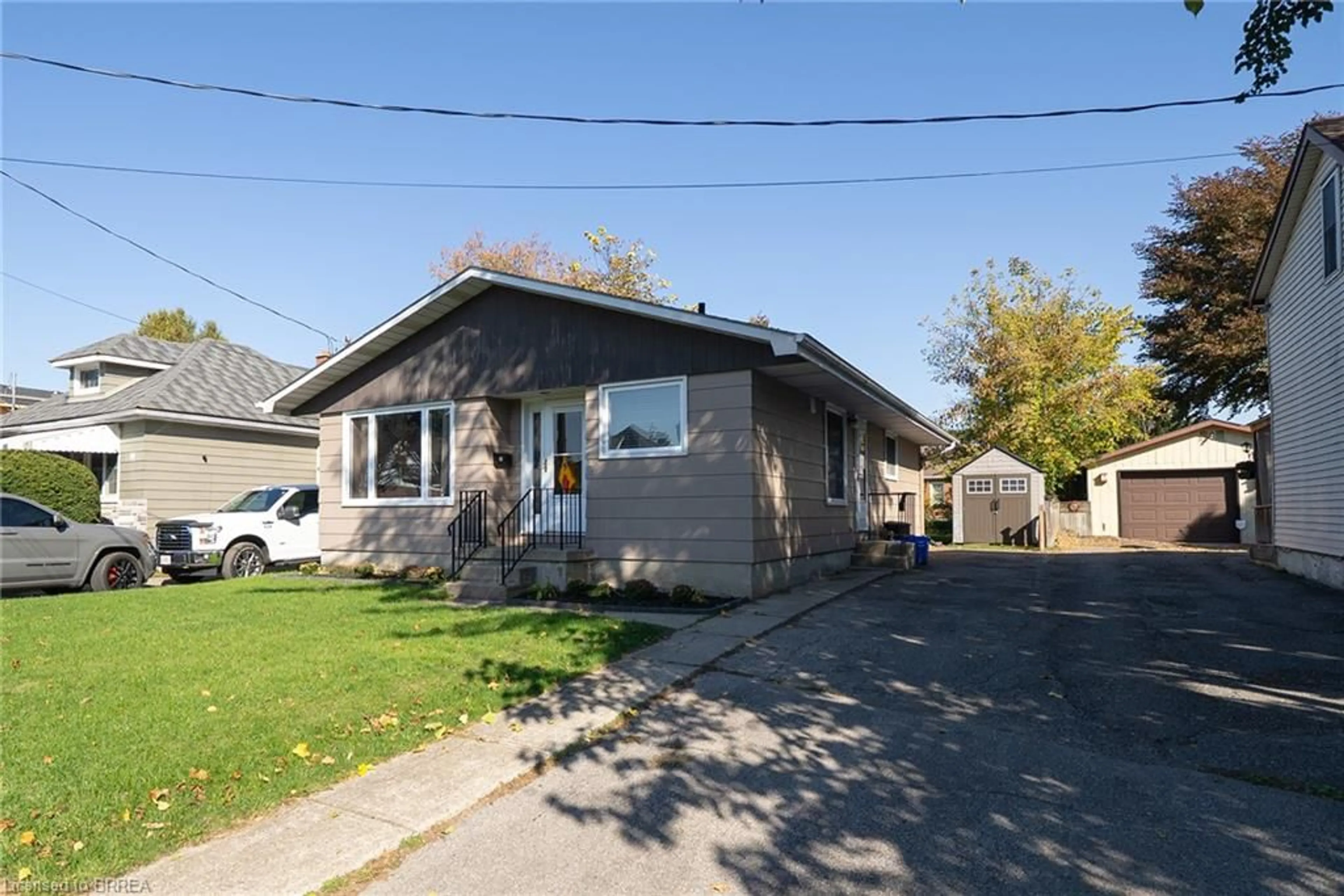 Unknown for 30 Lida St, Brantford Ontario N3S 2P9