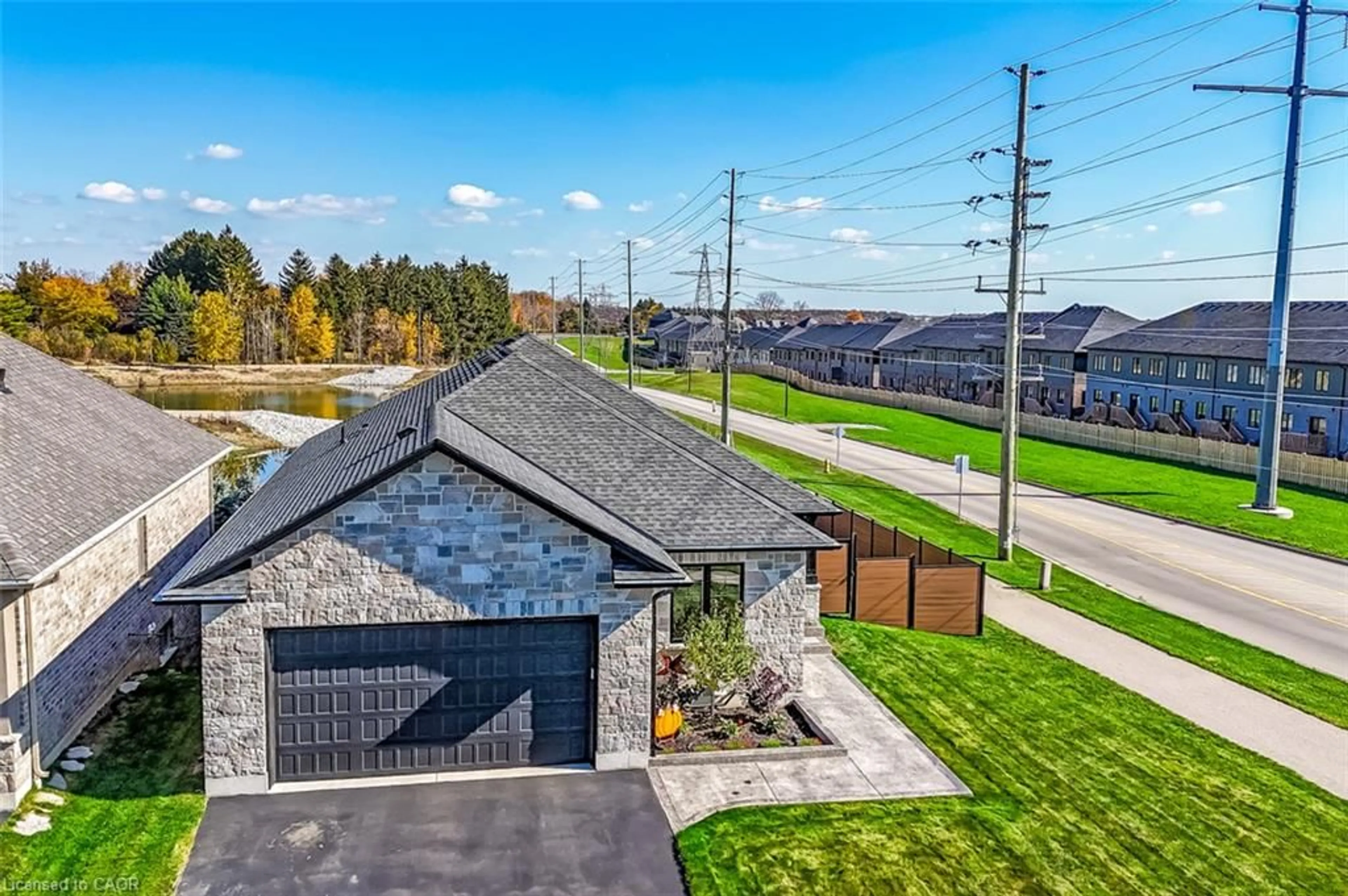 A pic from outside/outdoor area/front of a property/back of a property/a pic from drone, street for 30 Whiting Dr, Paris Ontario N3L 0H3