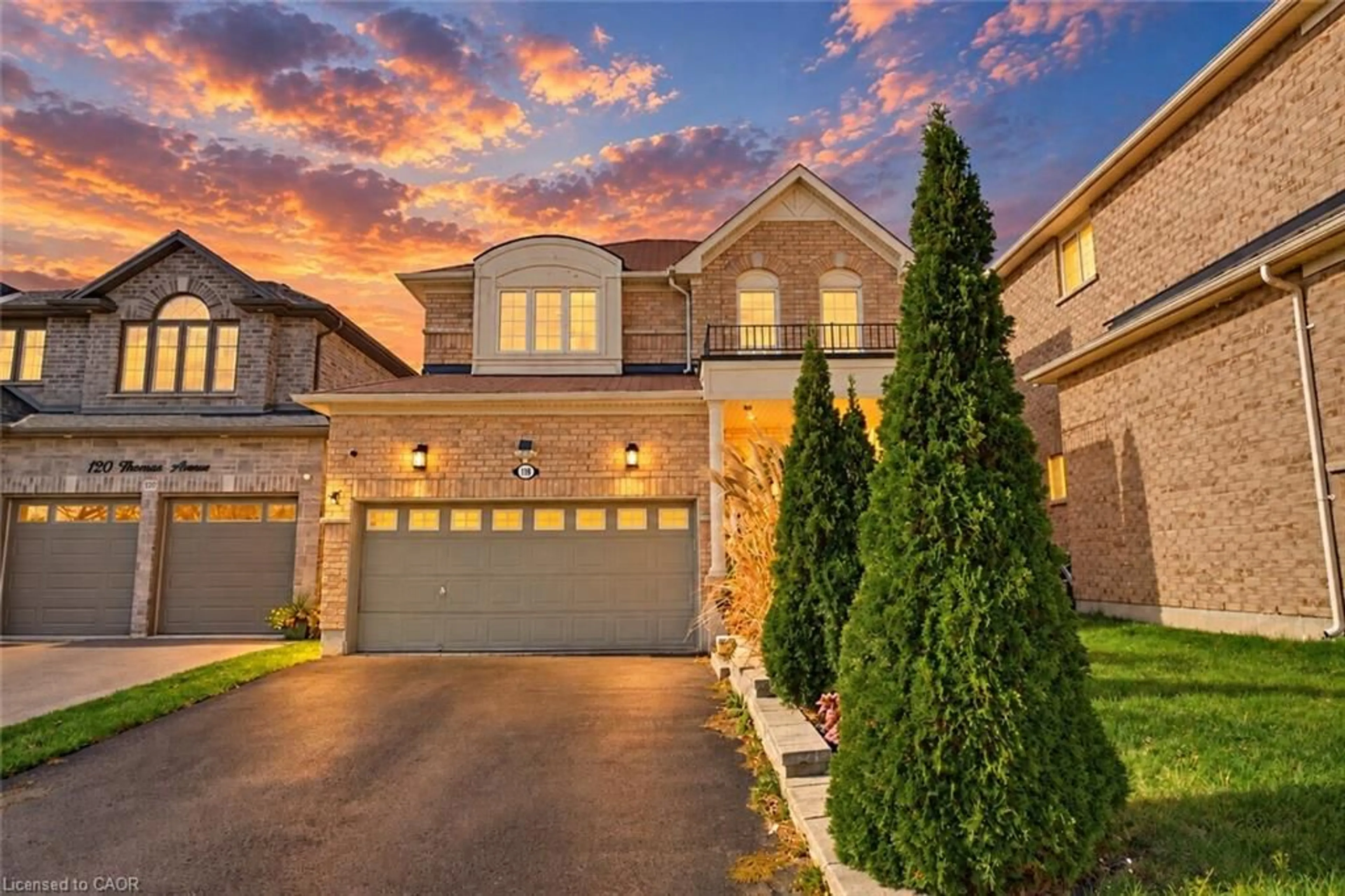Home with brick exterior material, street for 118 Thomas Ave, Brantford Ontario N3S 7V4