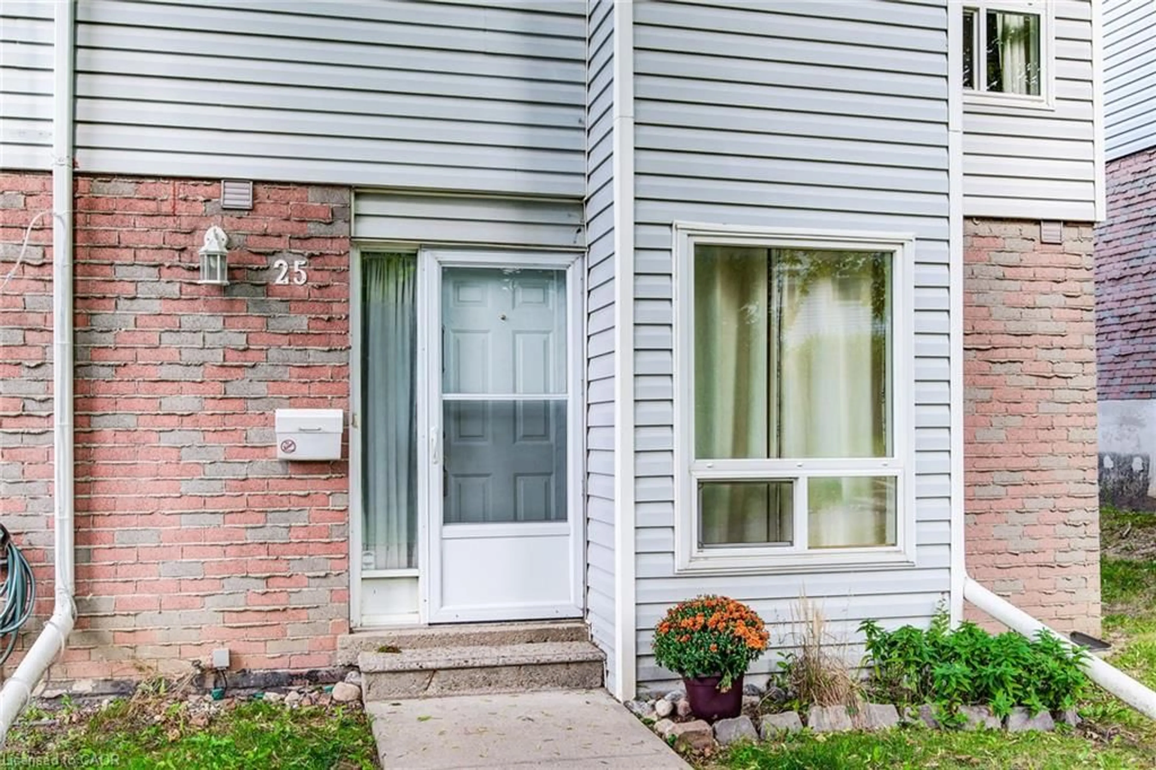 Unknown for 32 Mowat Blvd #25, Kitchener Ontario N2E 1X4