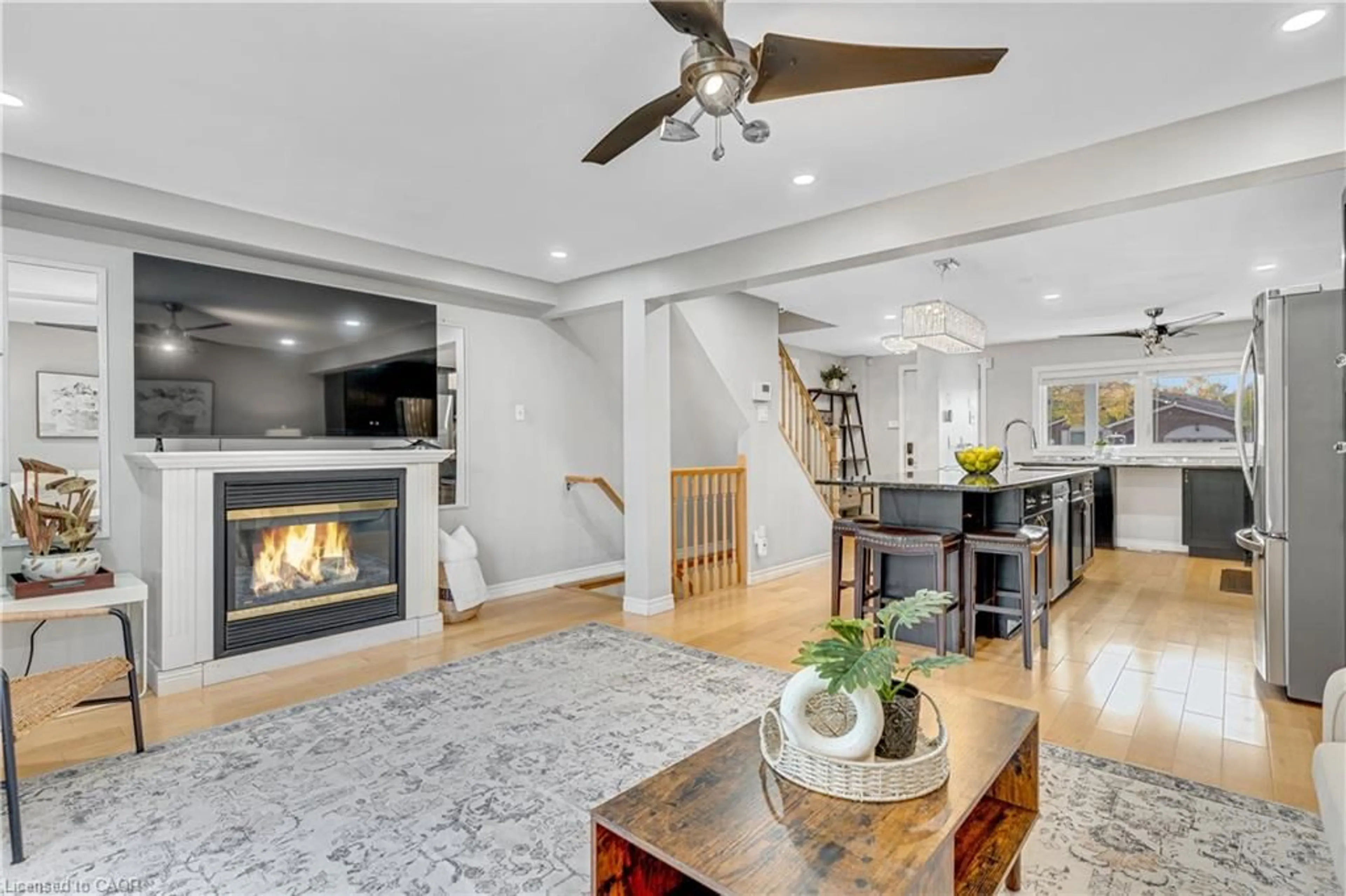 Open concept kitchen, unknown for 98 Barnicke Dr, Cambridge Ontario N3C 3M4