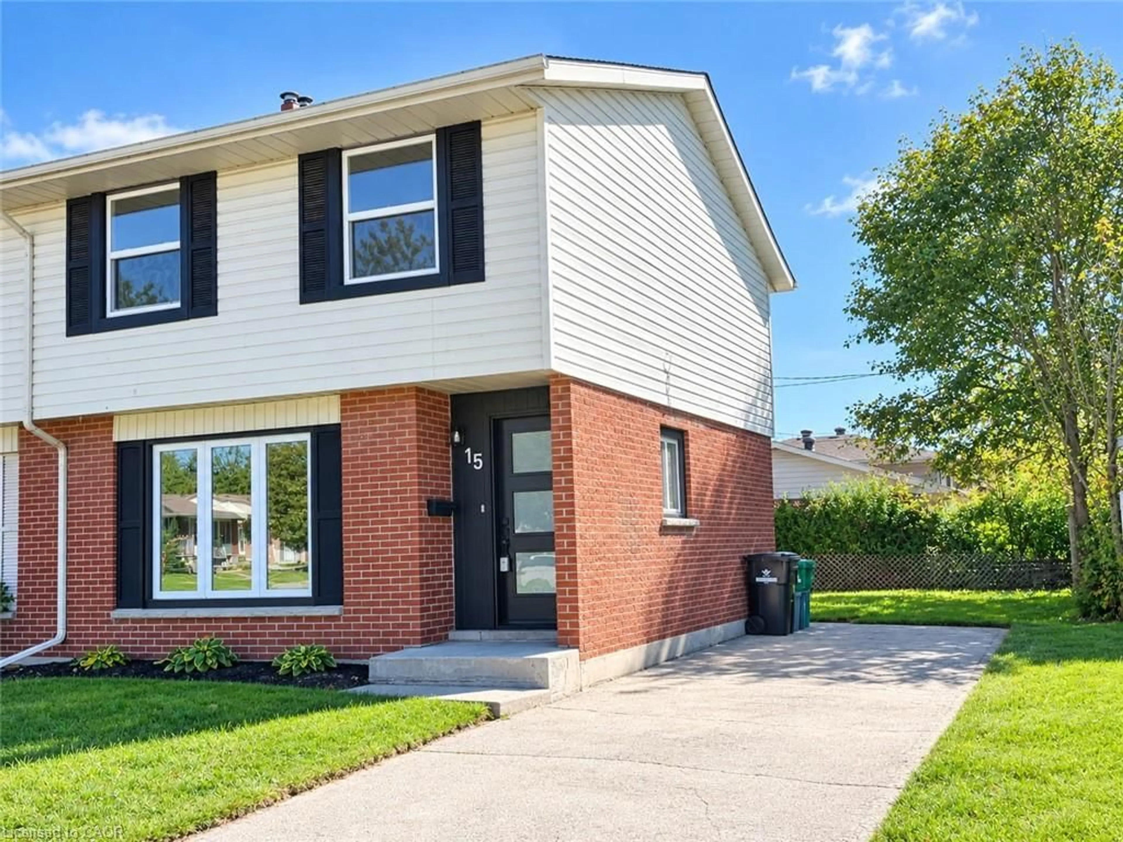 Home with brick exterior material, street for 15 Currie St, Cambridge Ontario N1P 1A2