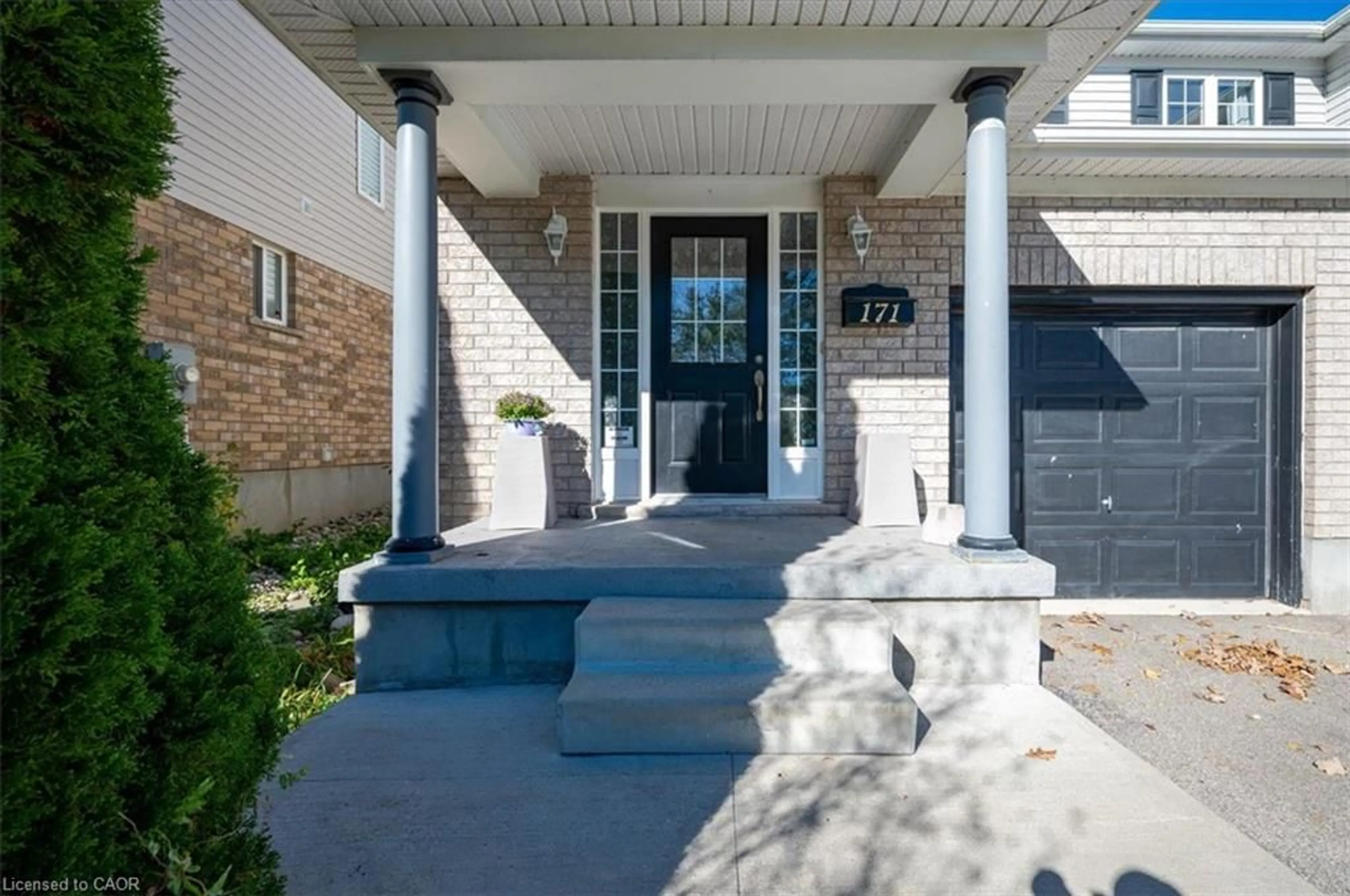 Home with brick exterior material, street for 171 Sims Estate Dr, Kitchener Ontario N2A 0A6