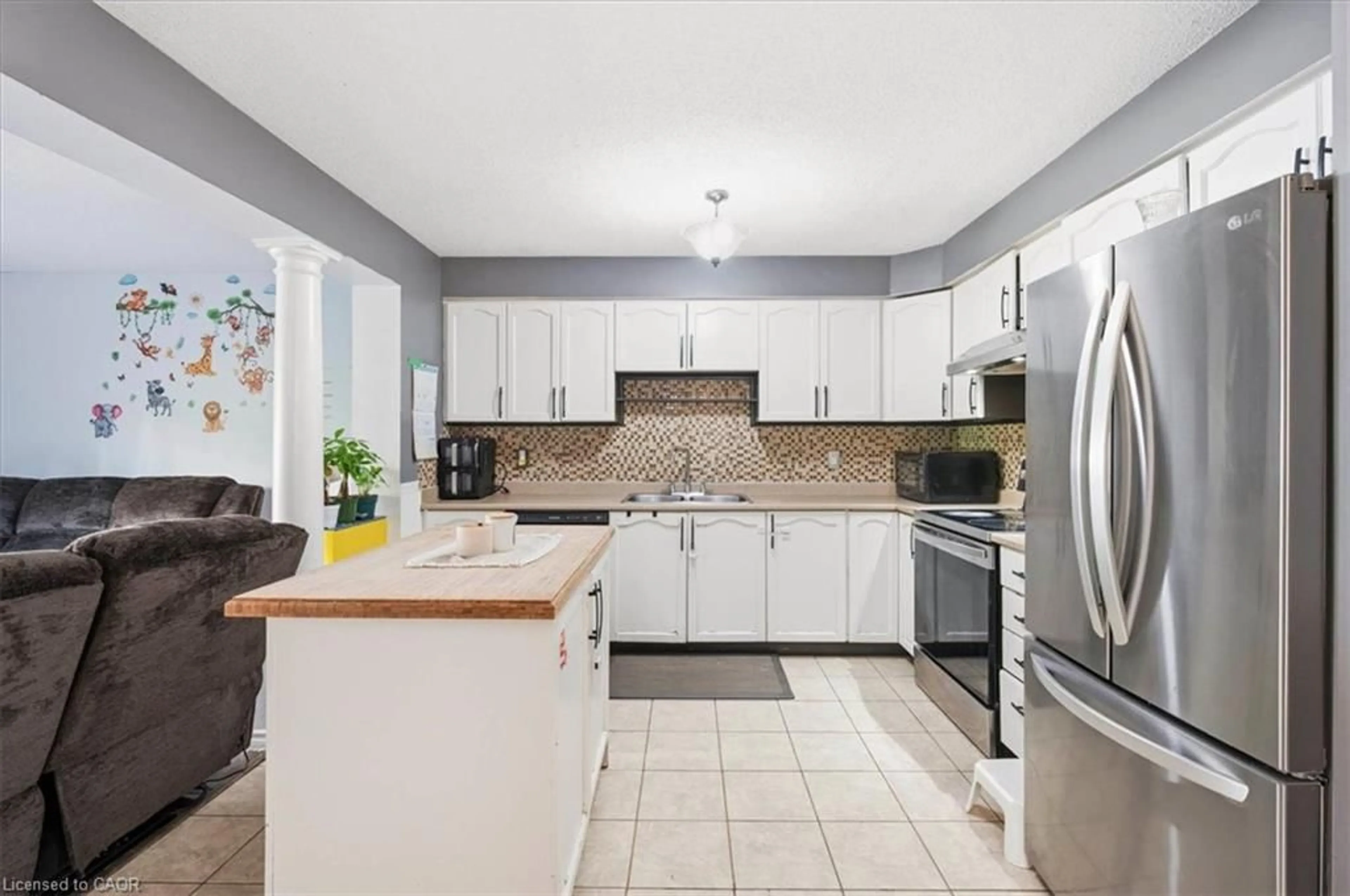 Open concept kitchen, ceramic/tile floor for 171 Sims Estate Dr, Kitchener Ontario N2A 0A6