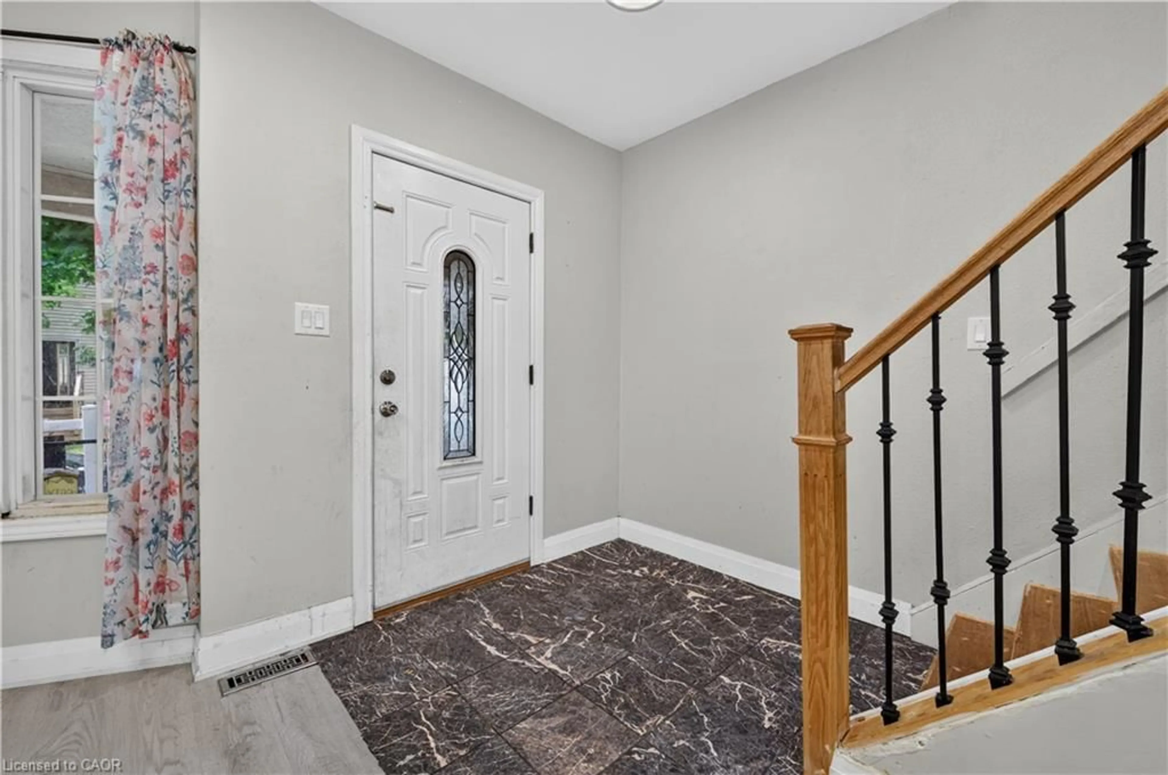 Indoor entryway for 55 Francis St, Hamilton Ontario L8L 3V2
