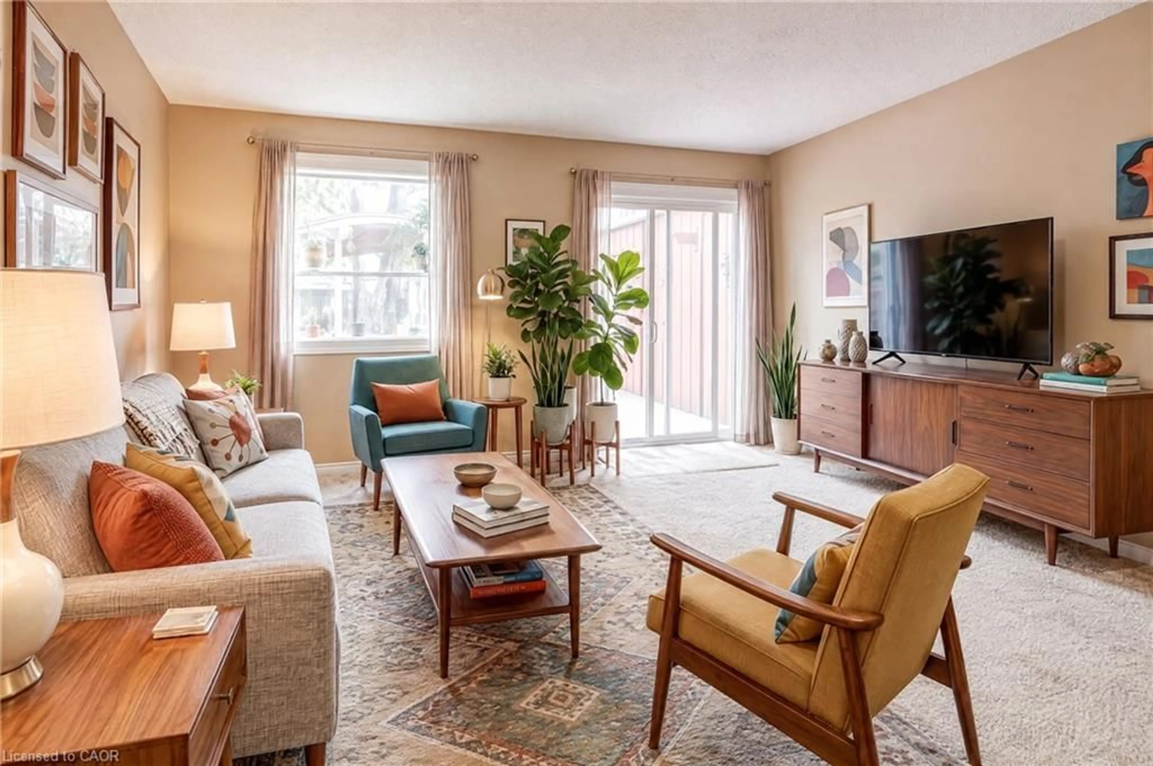 Living room with furniture, unknown for 2713 Andorra Cir, Mississauga Ontario L5N 2H8