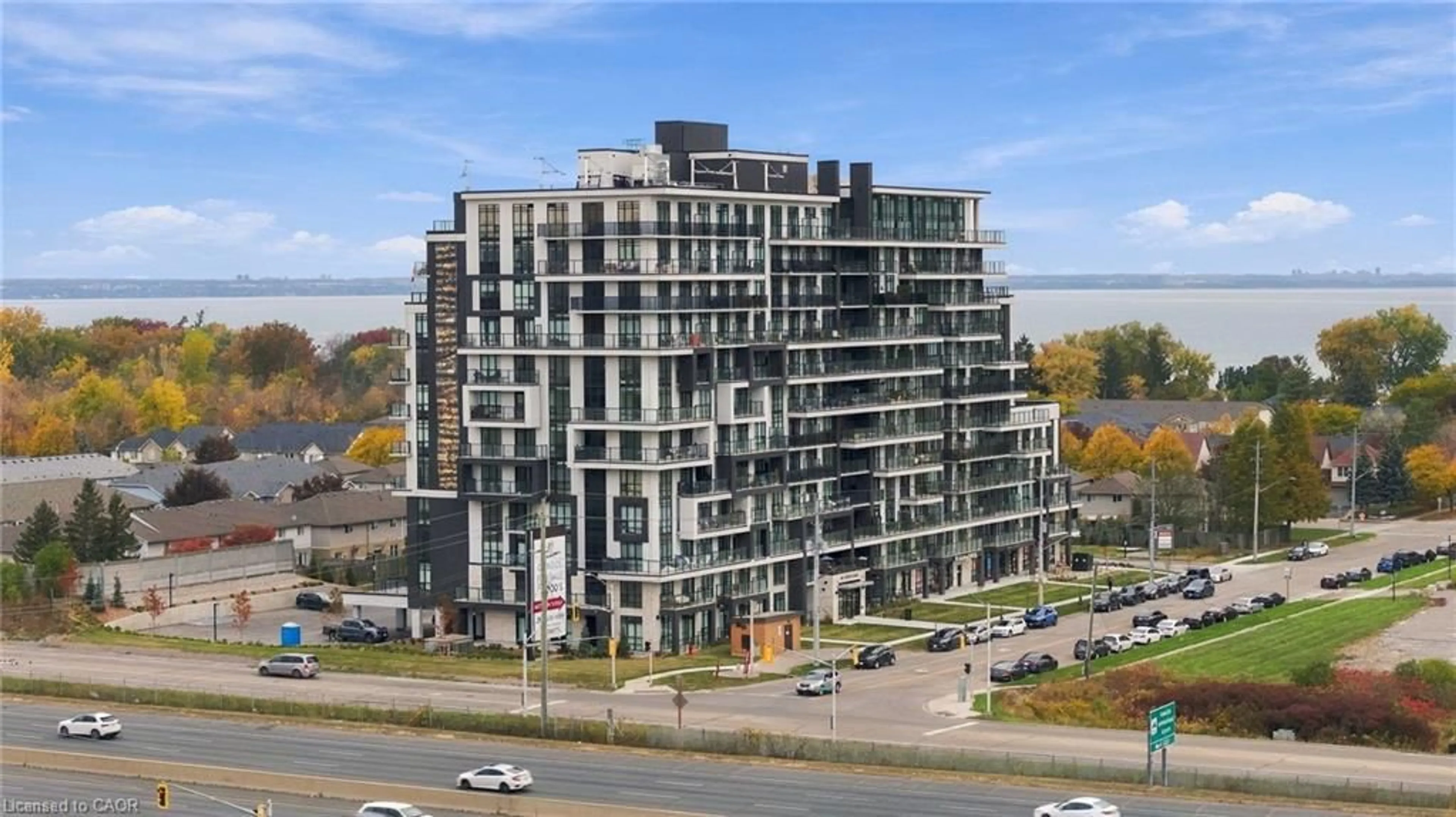 A pic from outside/outdoor area/front of a property/back of a property/a pic from drone, building for 461 Green Rd #206, Stoney Creek Ontario L8E 0L5