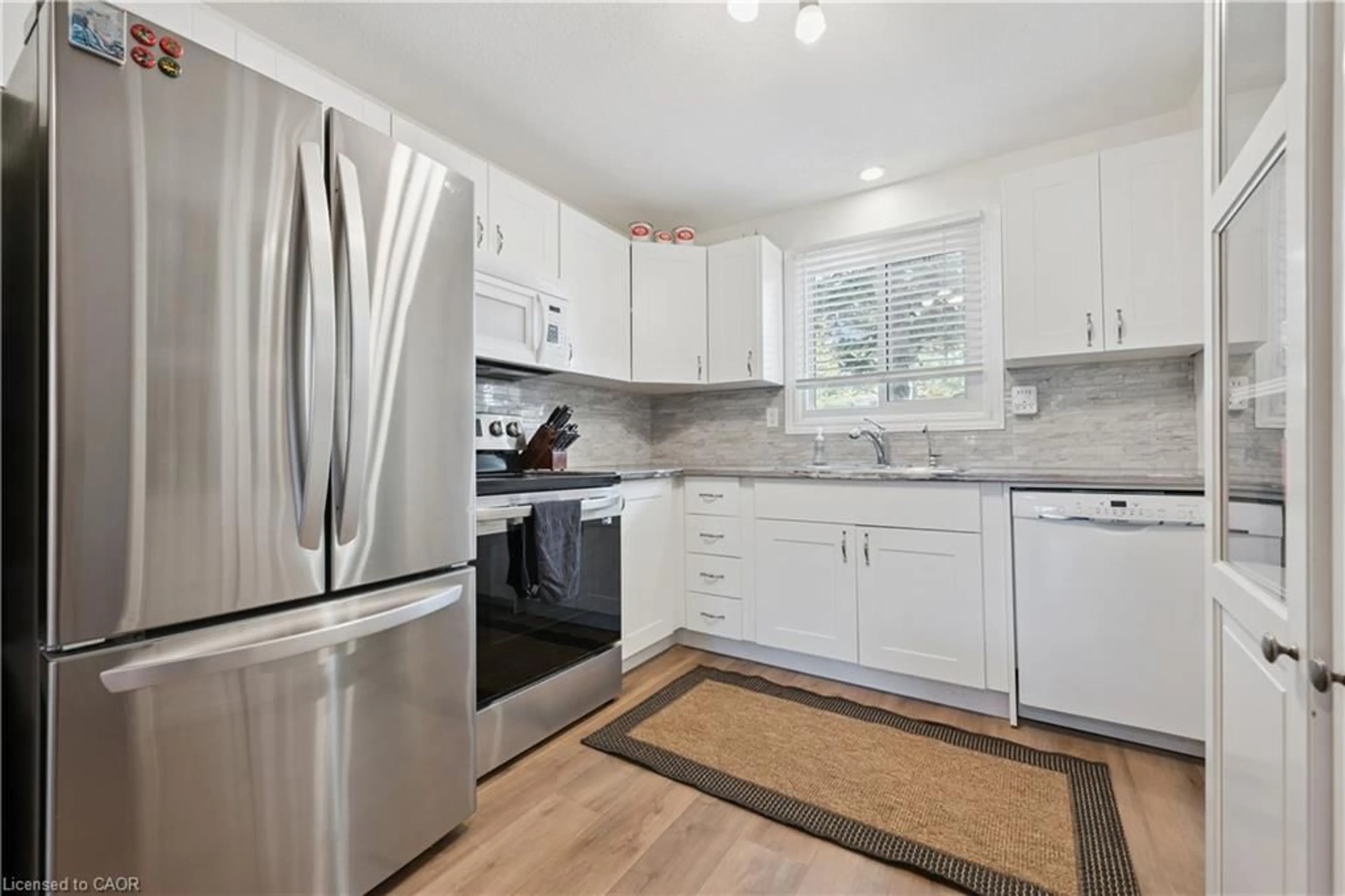 Standard kitchen, unknown for 165 Green Valley Dr #44, Kitchener Ontario N2P 1K3