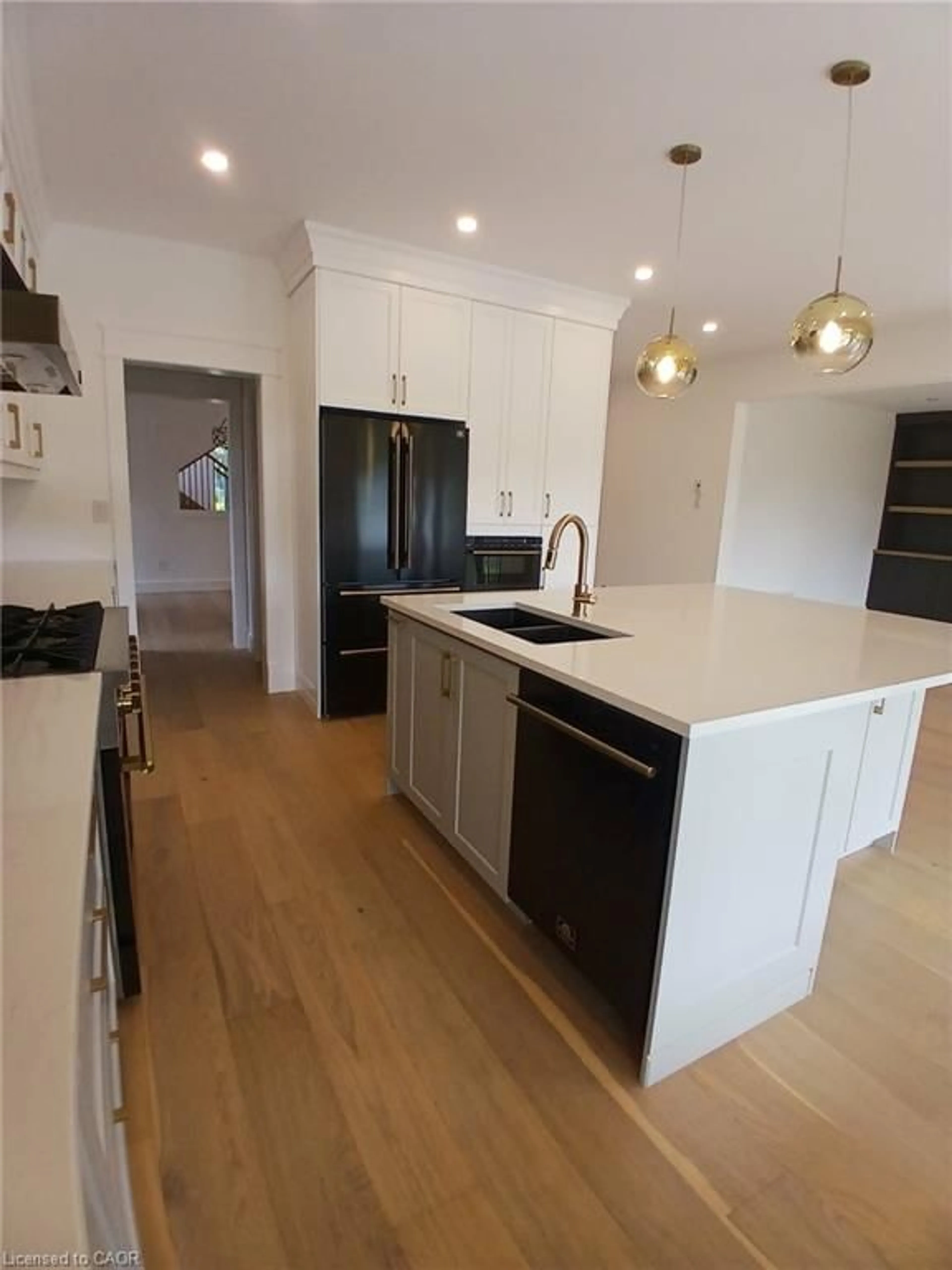 Open concept kitchen, wood/laminate floor for 143 Margaret Ave, Stoney Creek Ontario L8G 3G7