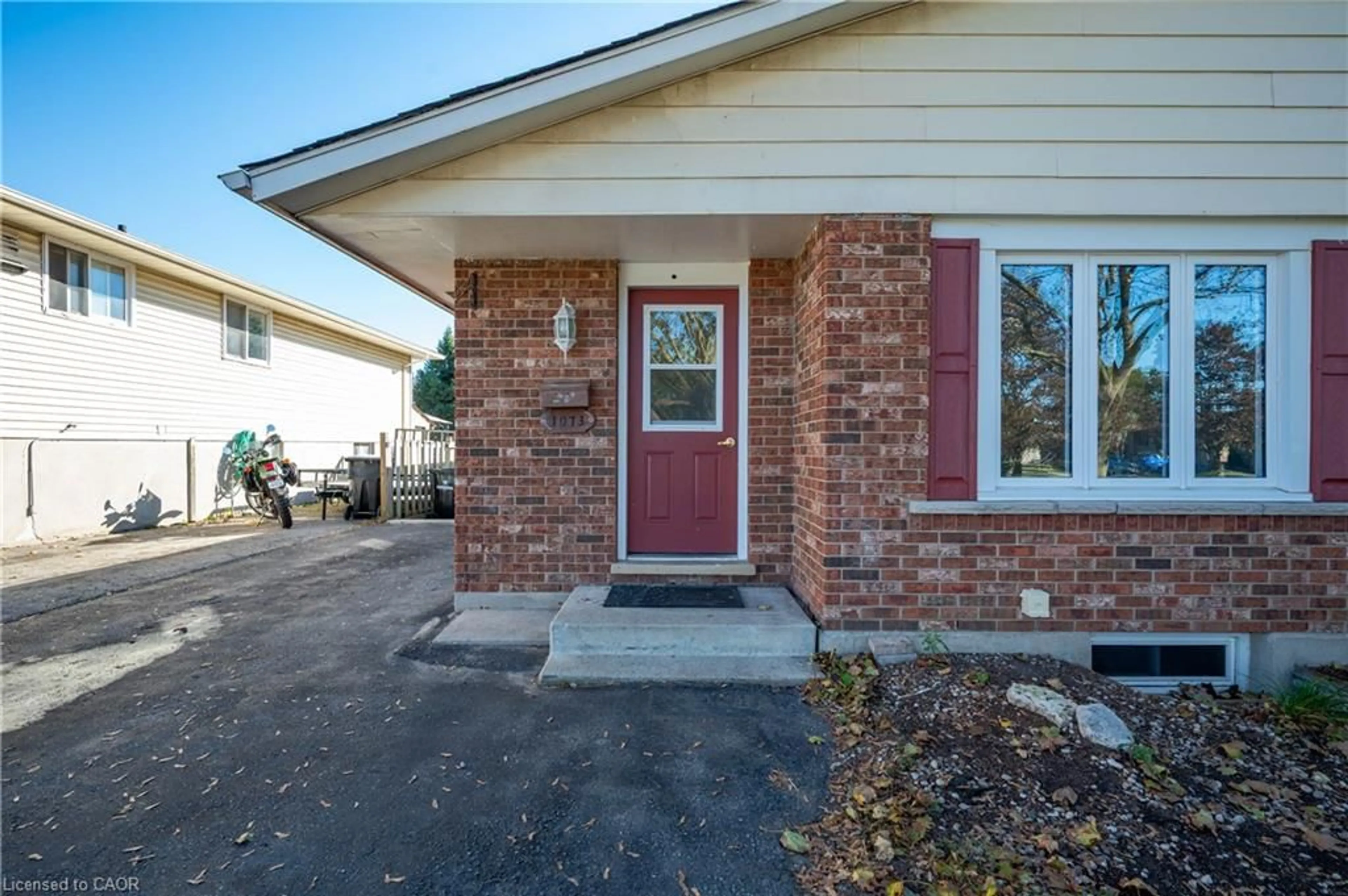 Home with brick exterior material, street for 1073 Langs Cir, Cambridge Ontario N3H 5E6