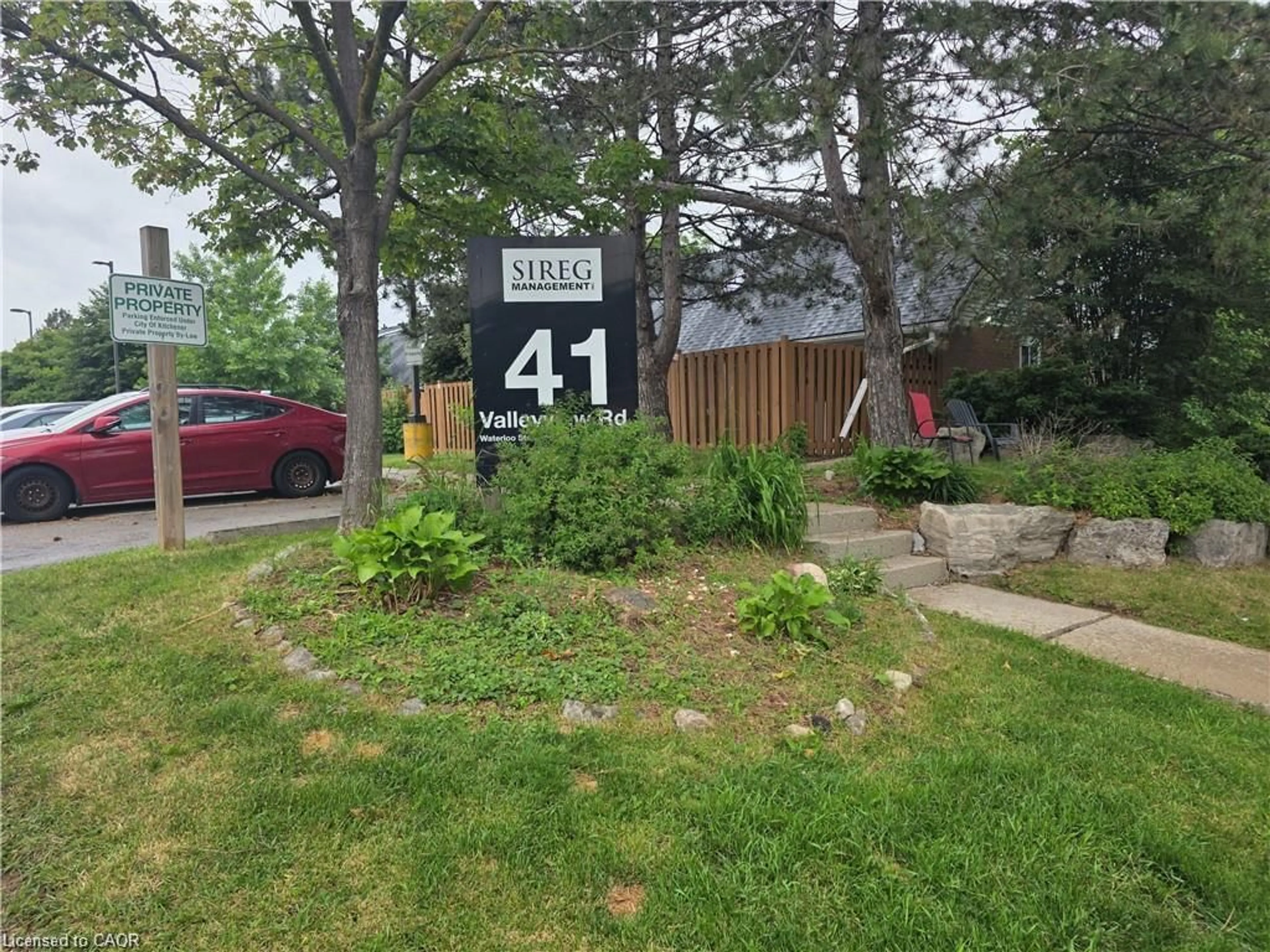 Unknown for 41 Valleyview Rd #13, Kitchener Ontario N2E 3H9