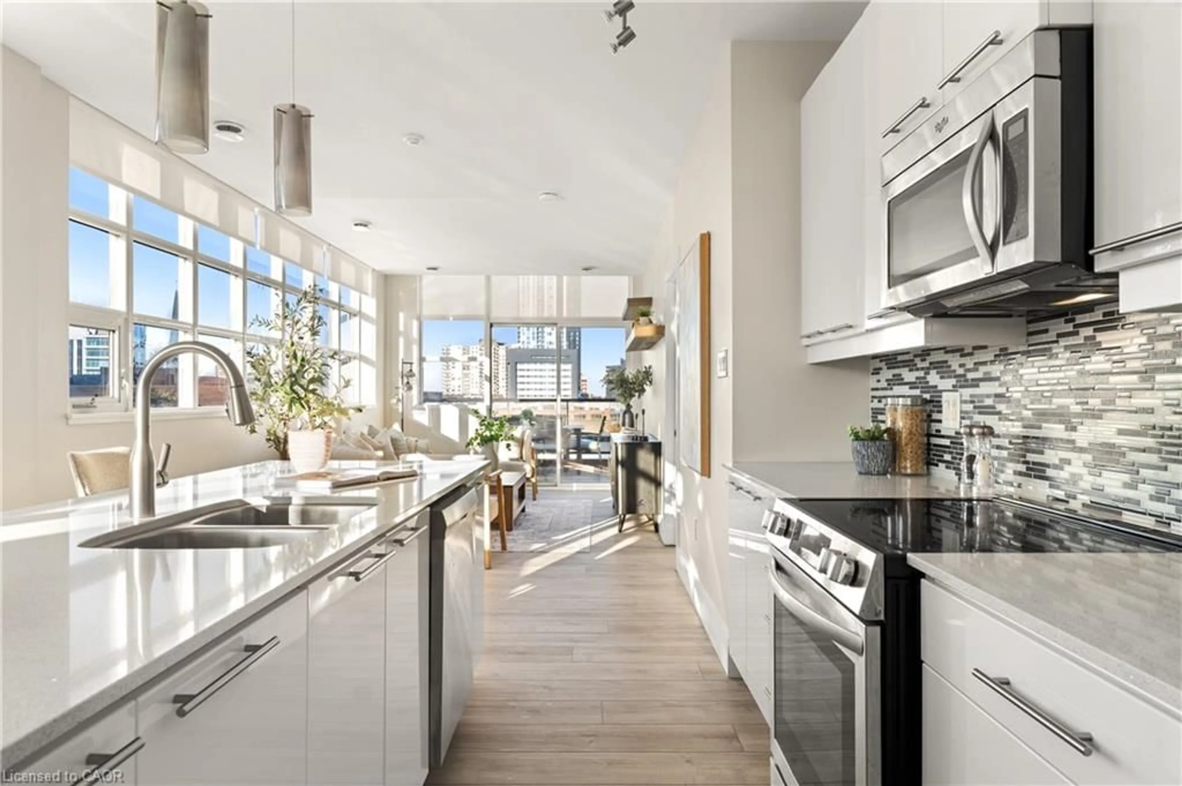 Open concept kitchen, ceramic/tile floor for 112 Benton St #510, Kitchener Ontario N2G 3H6
