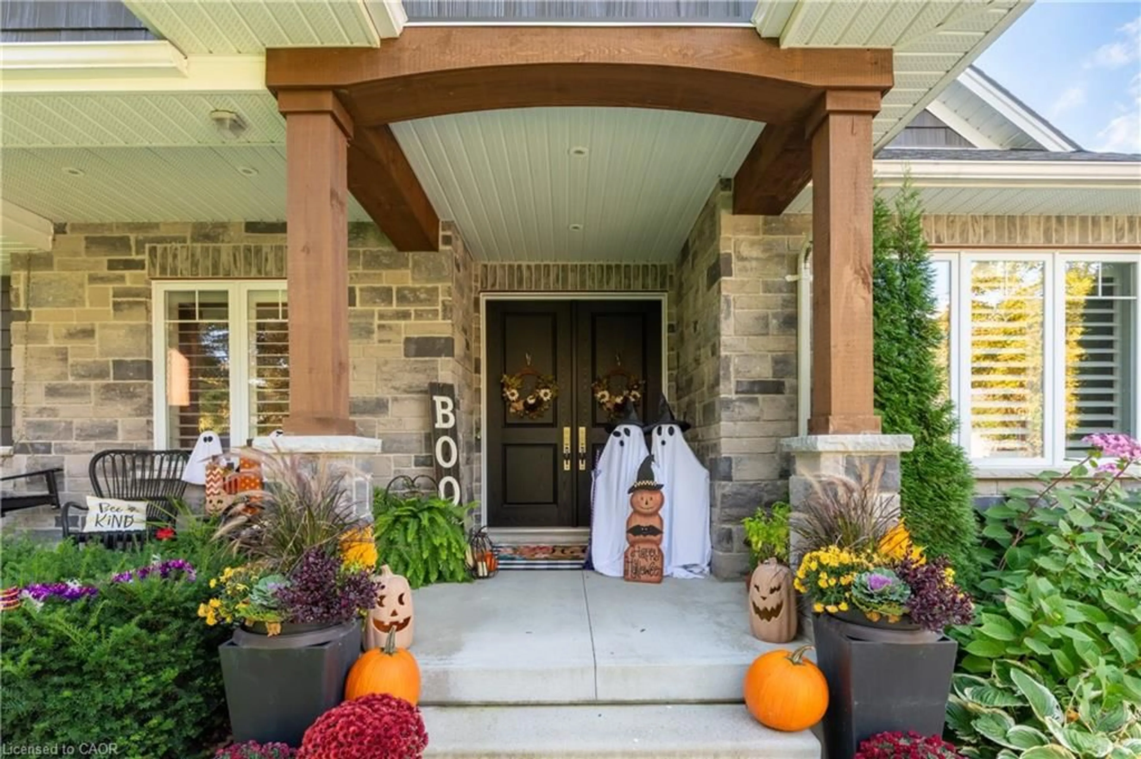 Indoor entryway for 71 Centre St, Drumbo Ontario N0J 1G0