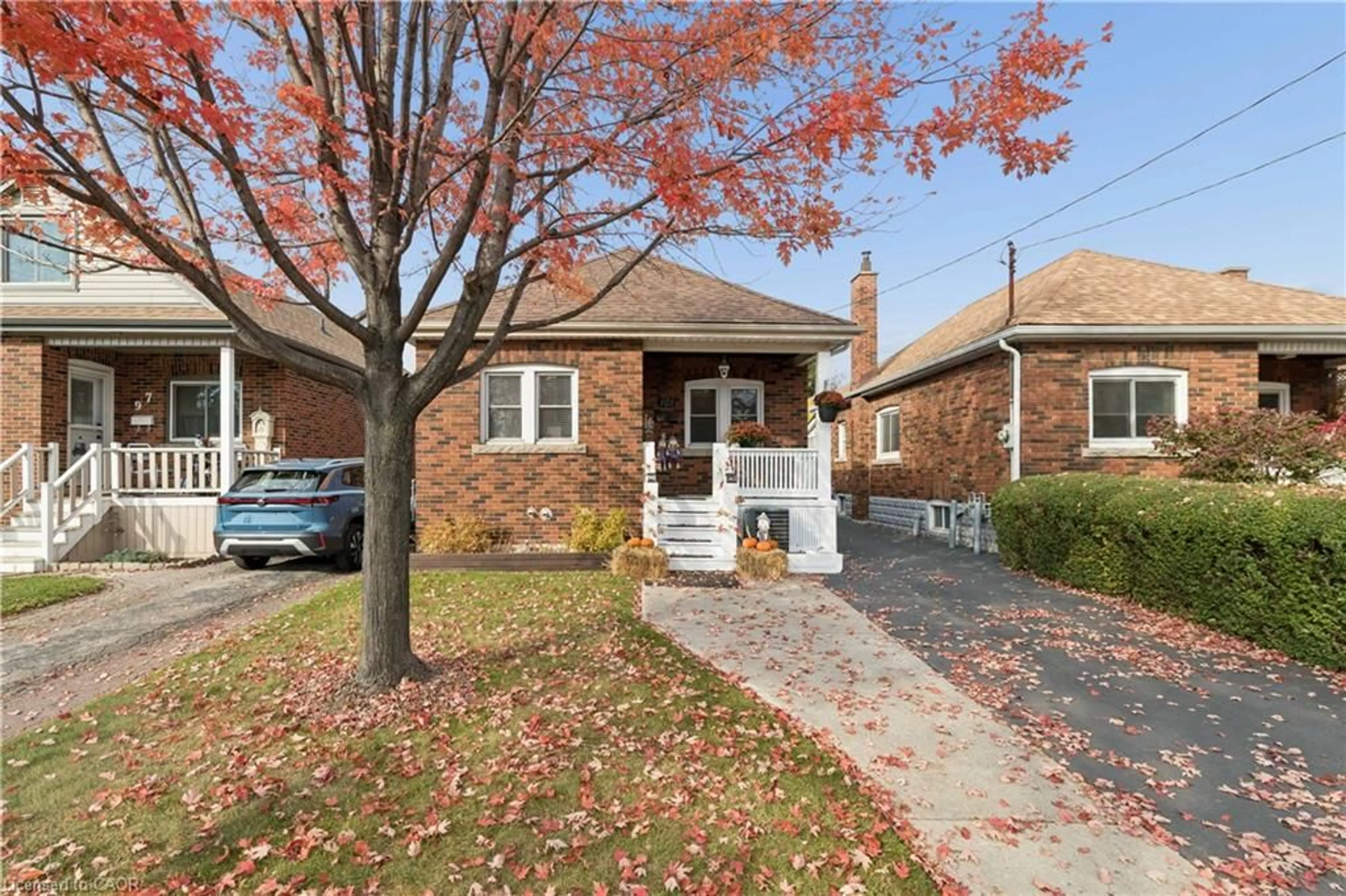 Home with brick exterior material, street for 101 Fairfield Ave, Hamilton Ontario L8H 5H1
