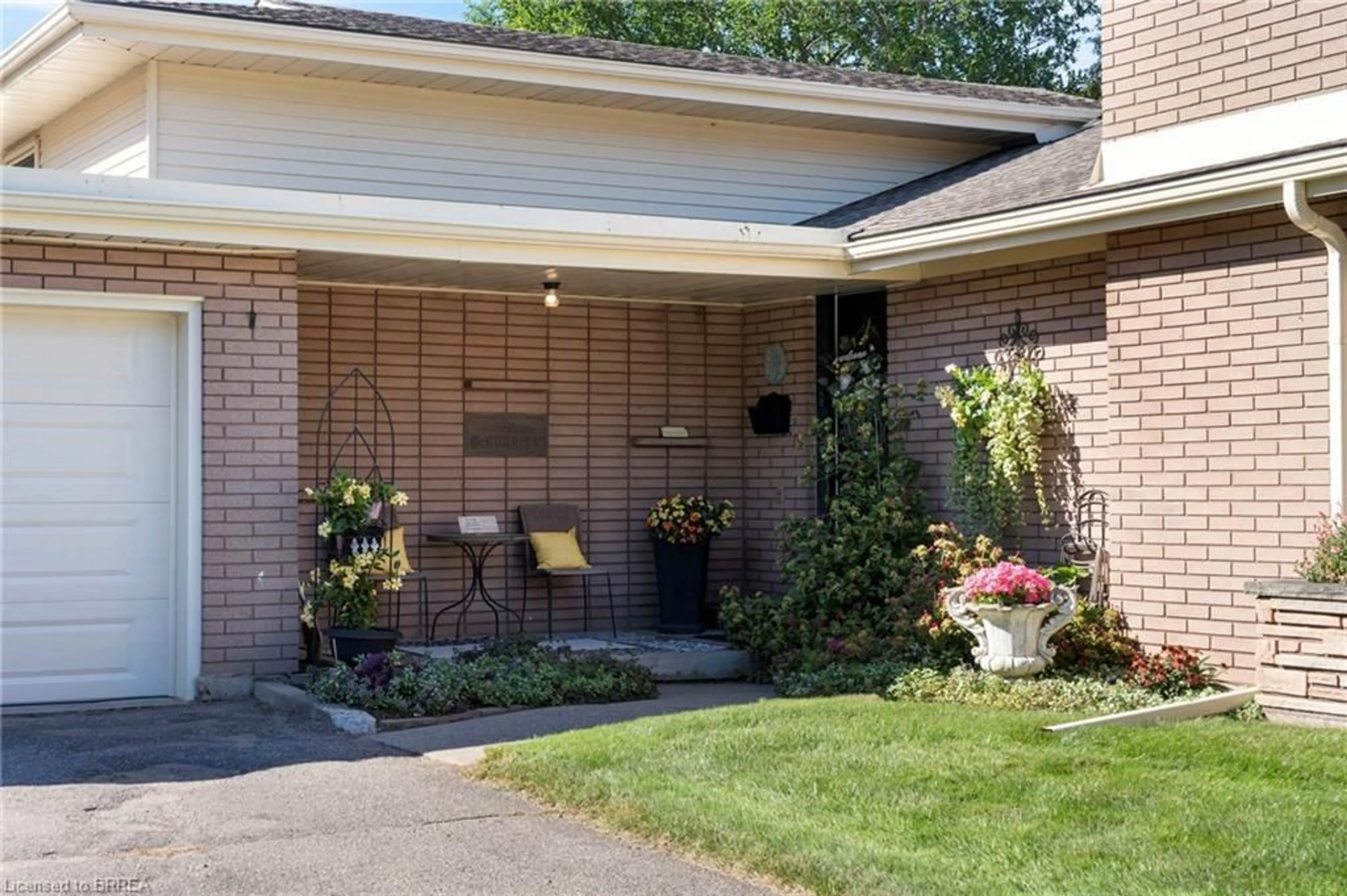 Home with brick exterior material, street for 6 Howard Rd, Brantford Ontario N3T 5V8