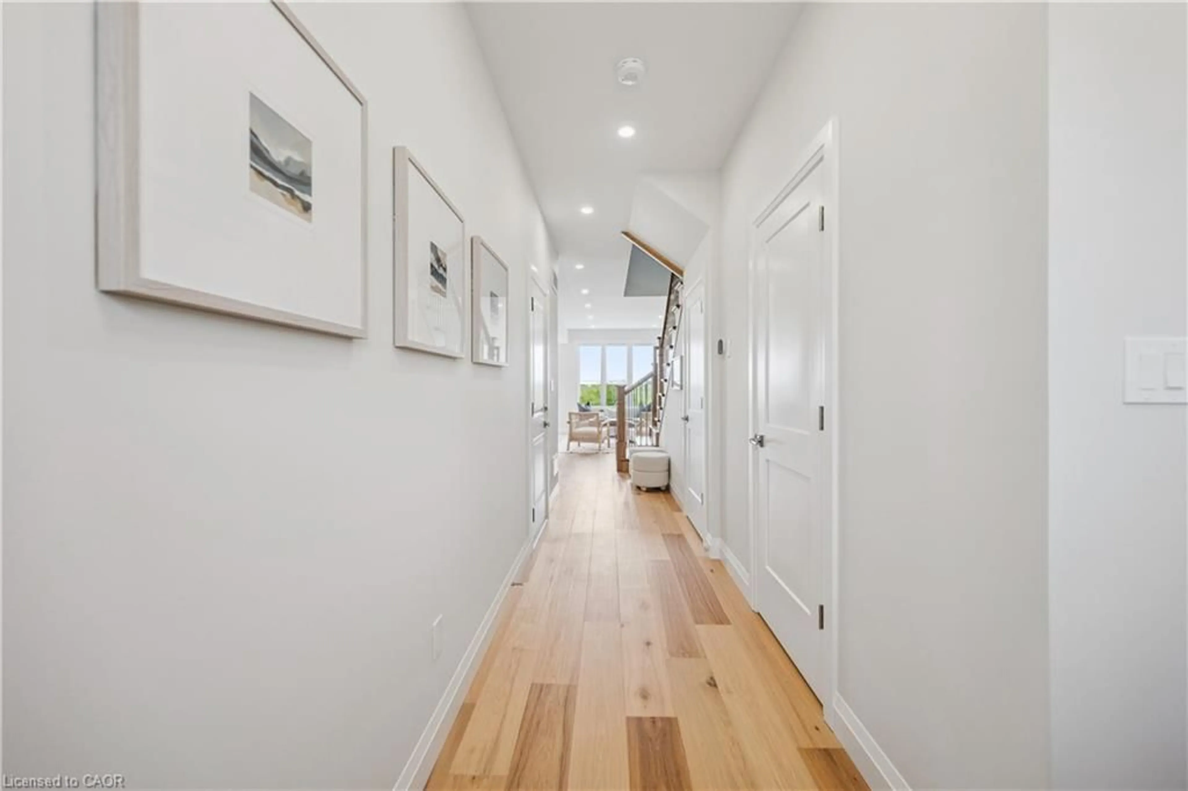 Indoor entryway for 48 Walker Rd, Ingersoll Ontario N5C 4H3