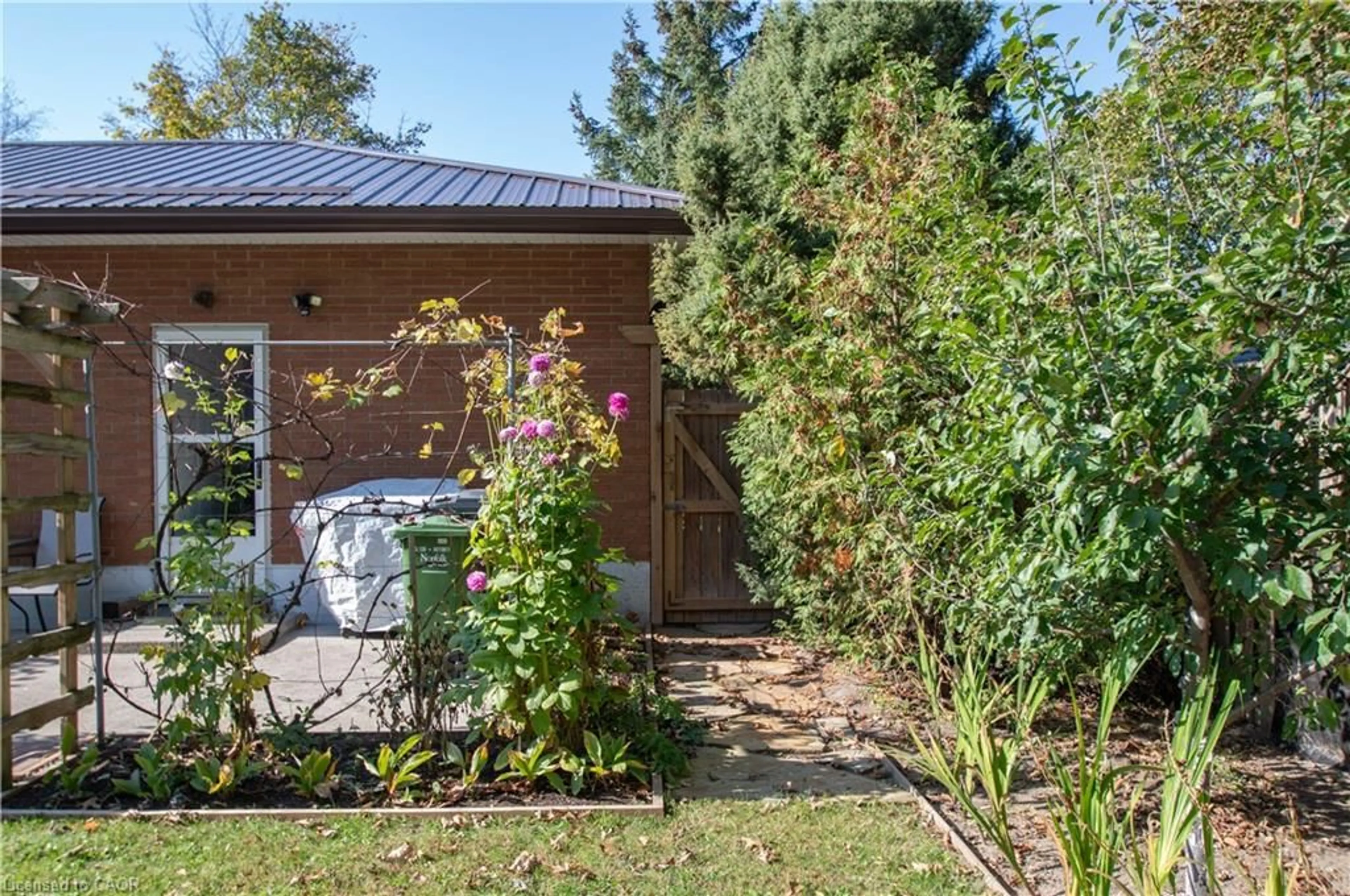 Patio, unknown for 477 Delcrest Ave, Delhi Ontario N4B 2T6