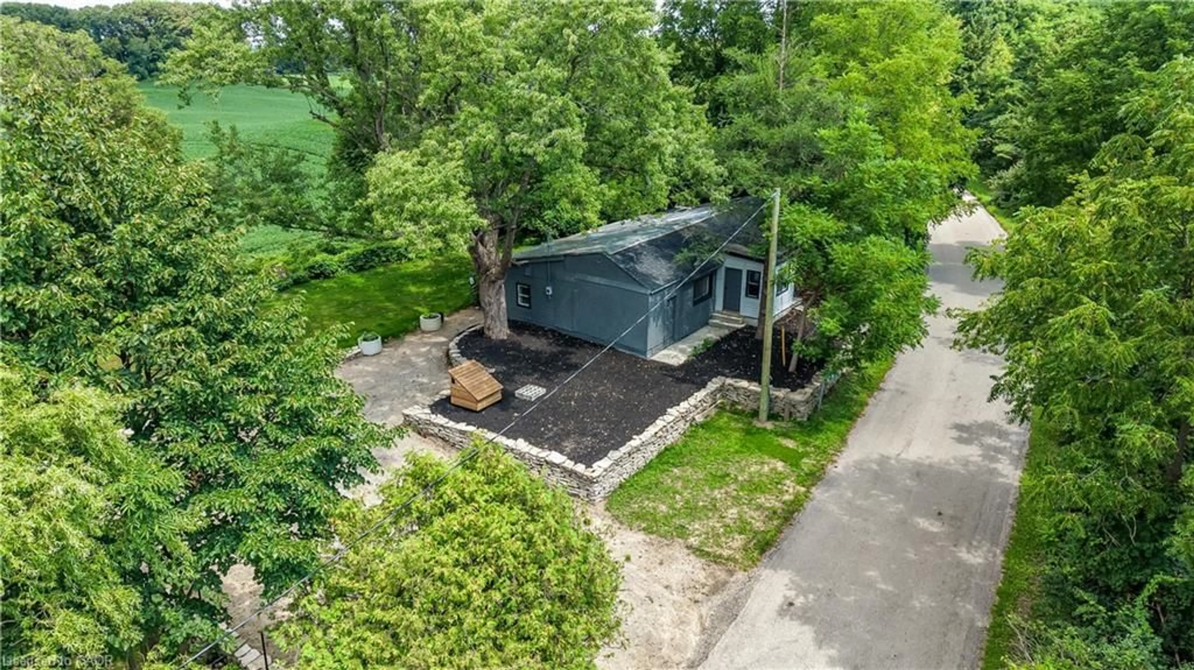 A pic from outside/outdoor area/front of a property/back of a property/a pic from drone, street for 845 Collinson Rd, Dundas Ontario L9H 5E2