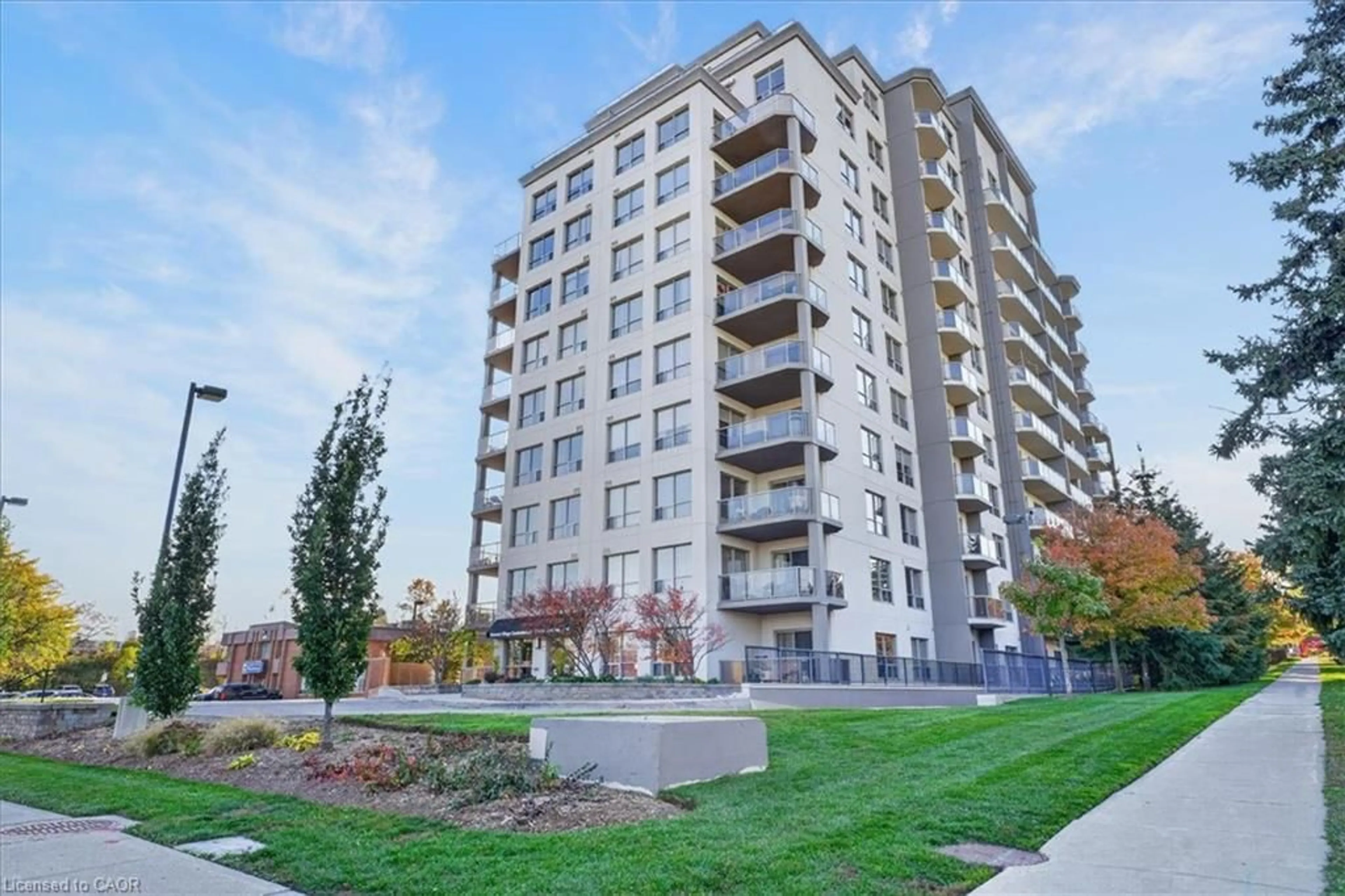 Patio, building for 539 Belmont Ave #307, Kitchener Ontario N2M 0A2