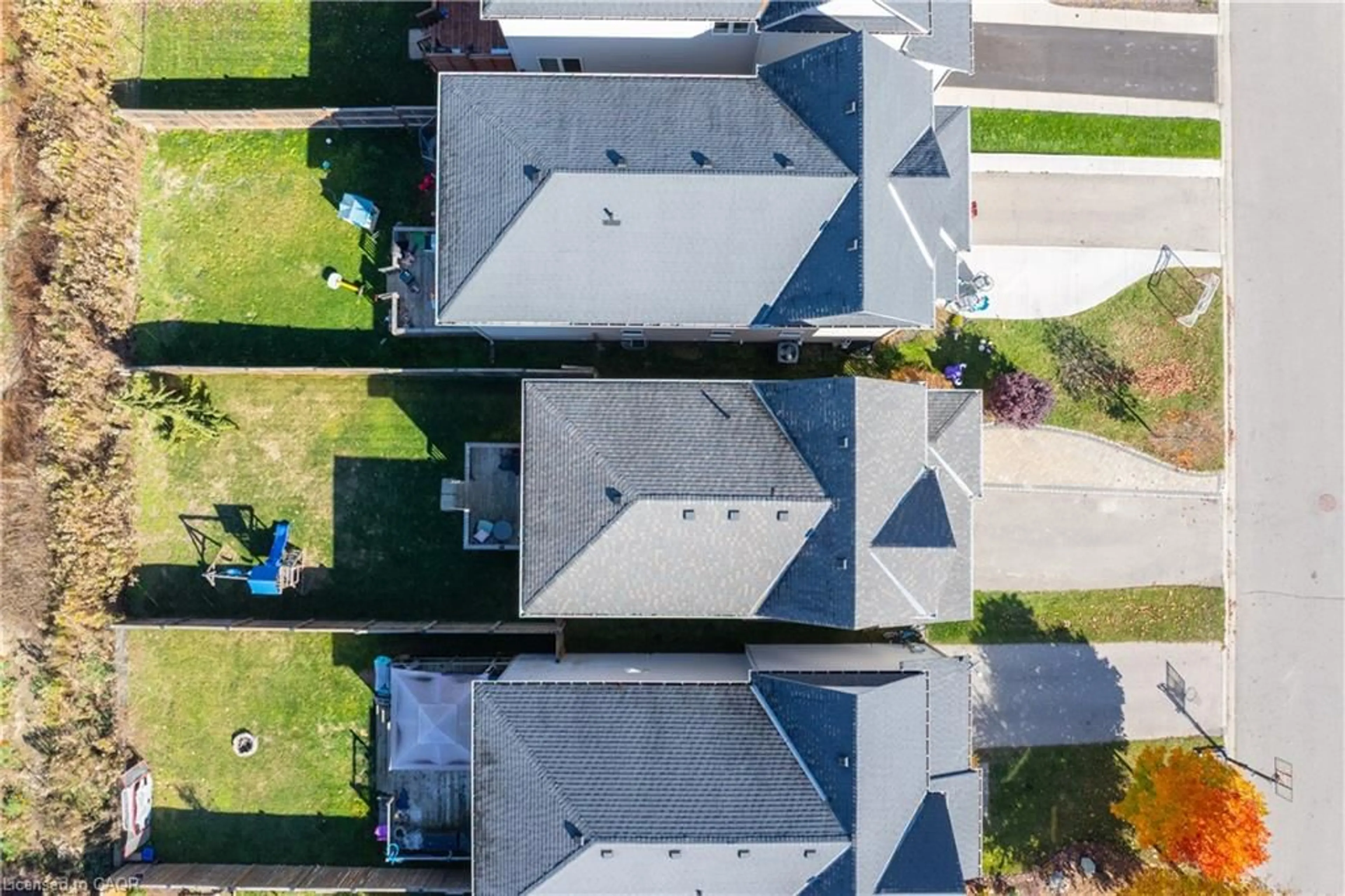A pic from outside/outdoor area/front of a property/back of a property/a pic from drone, street for 81 Goodall Crt, Fergus Ontario N1M 0C8