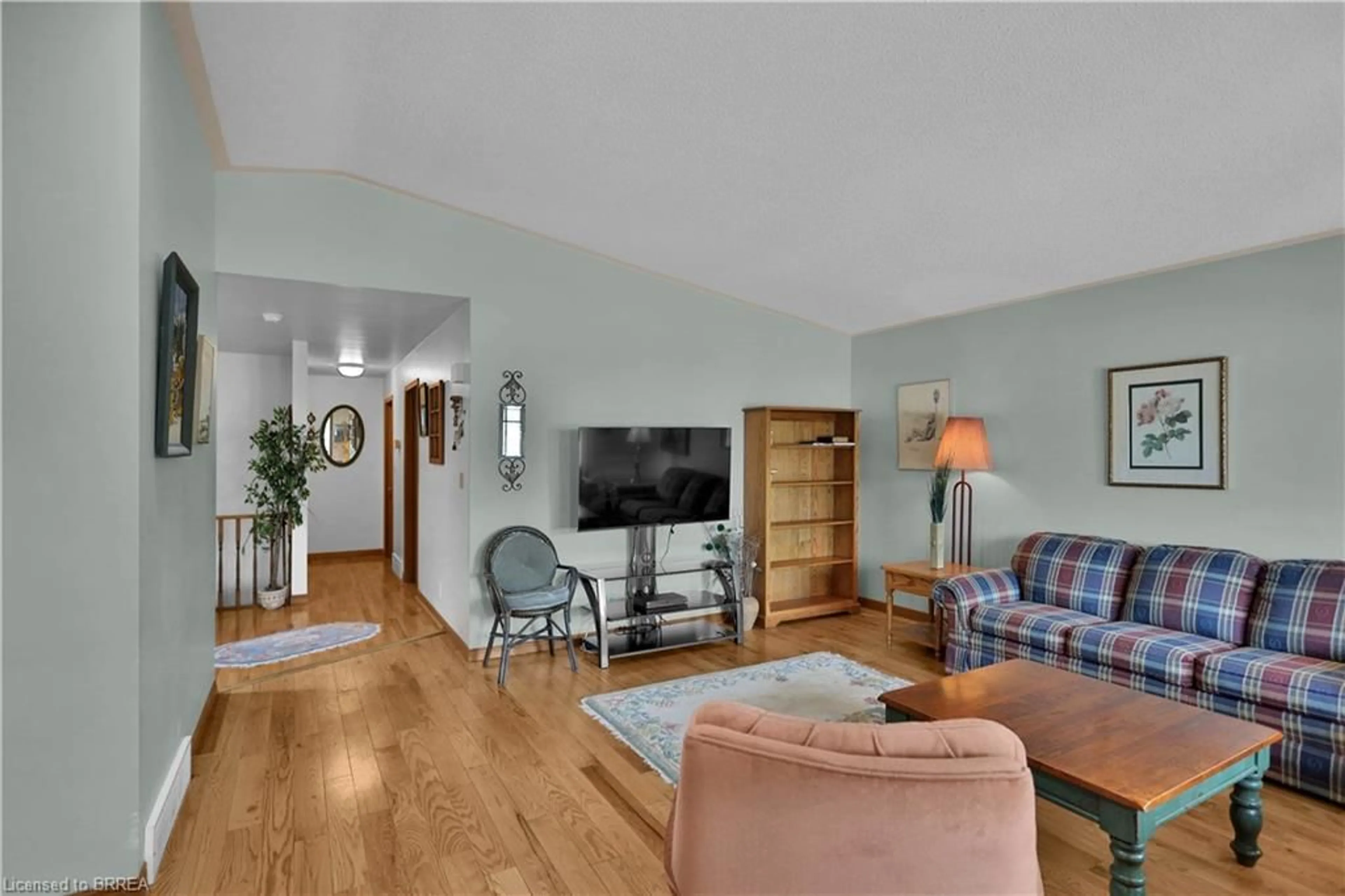 Living room with furniture, unknown for 46 Anderson Ave, Simcoe Ontario N3Y 5K8