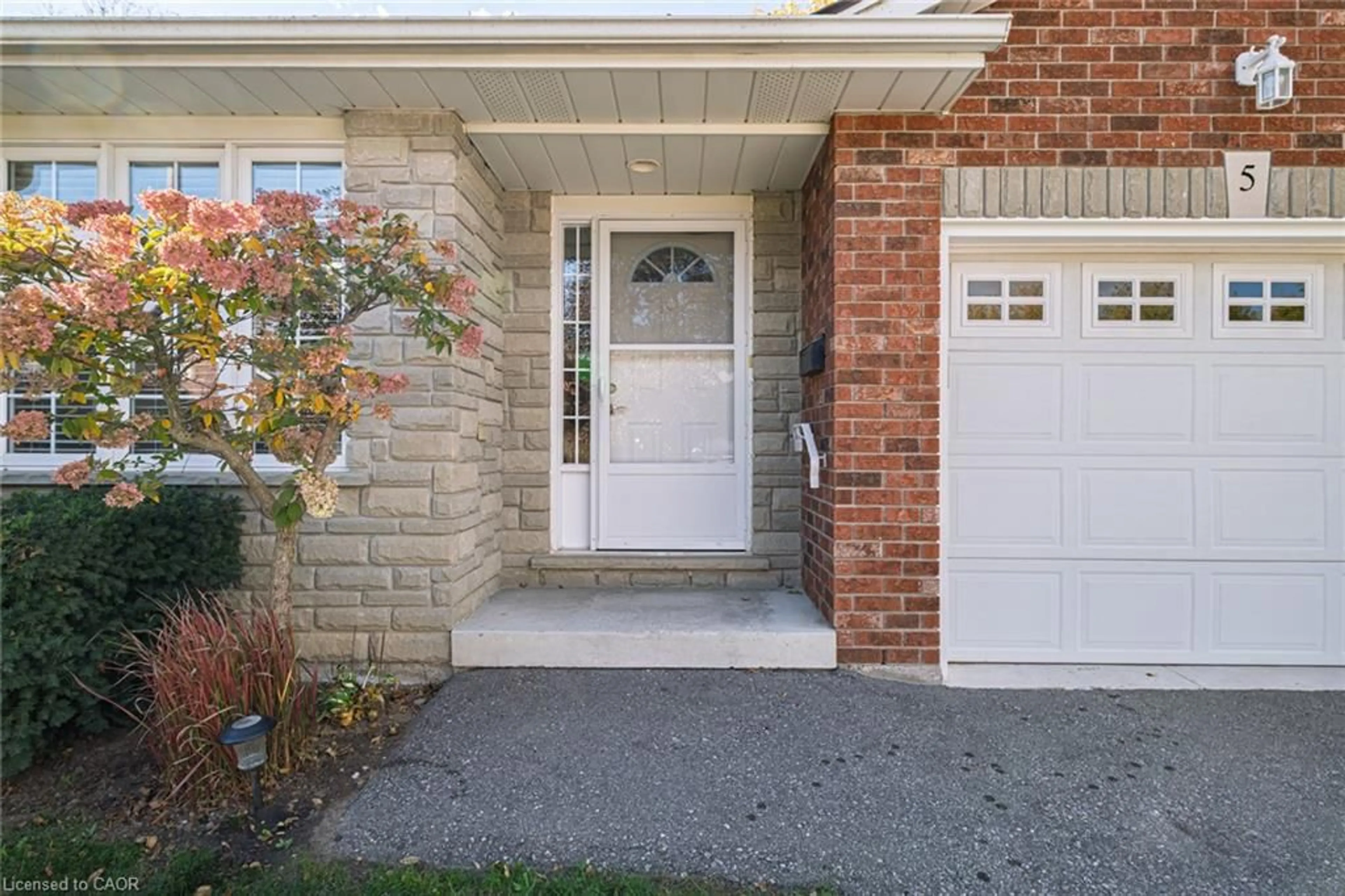 Home with brick exterior material, street for 53 Beverly St #5, Brant County Ontario N0E 1N0