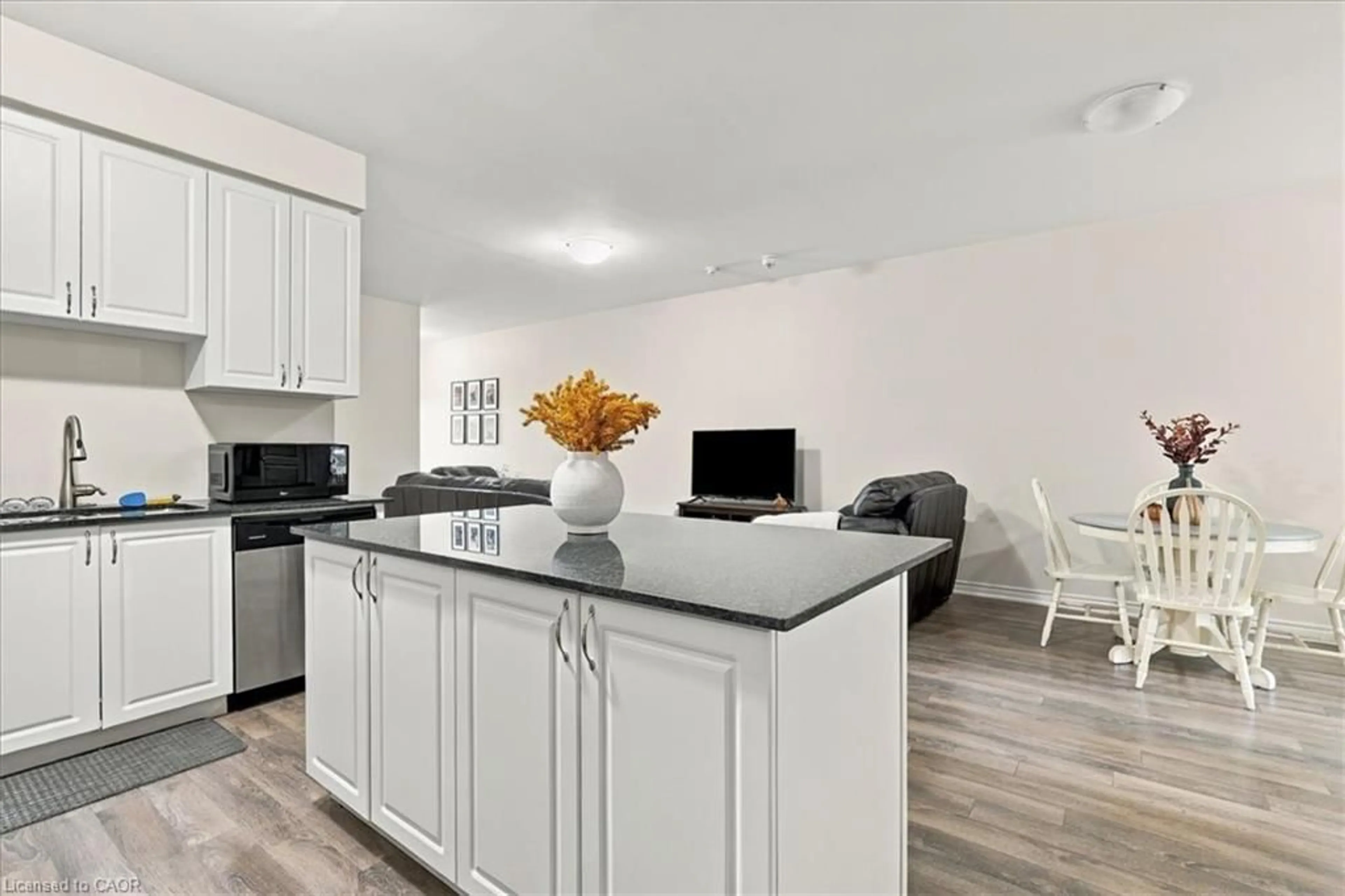 Open concept kitchen, unknown for 908 Apple Hill Lane, Kitchener Ontario N2R 0L7