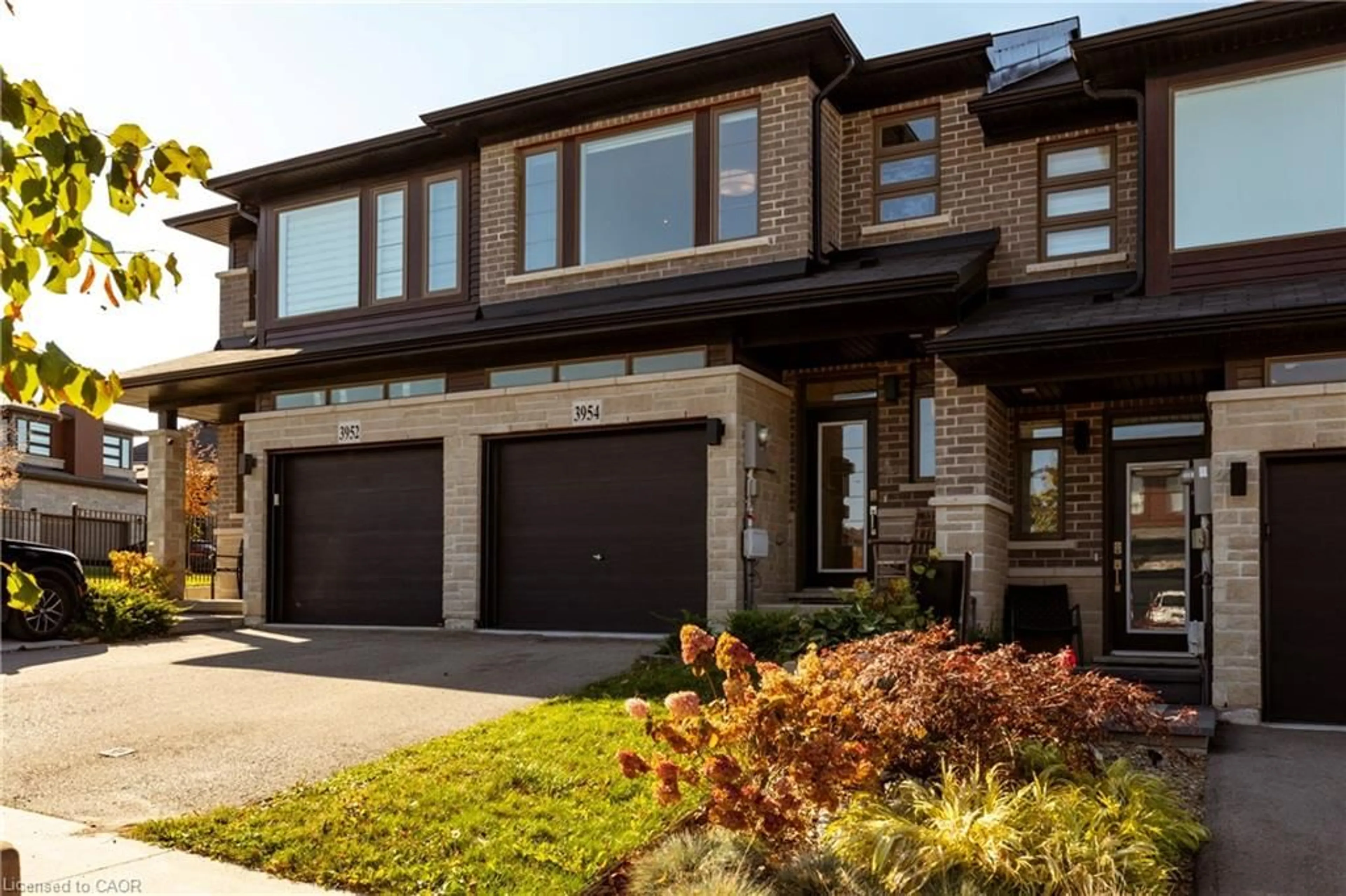 Home with brick exterior material, street for 3954 Crown St, Lincoln Ontario L3T 0T1