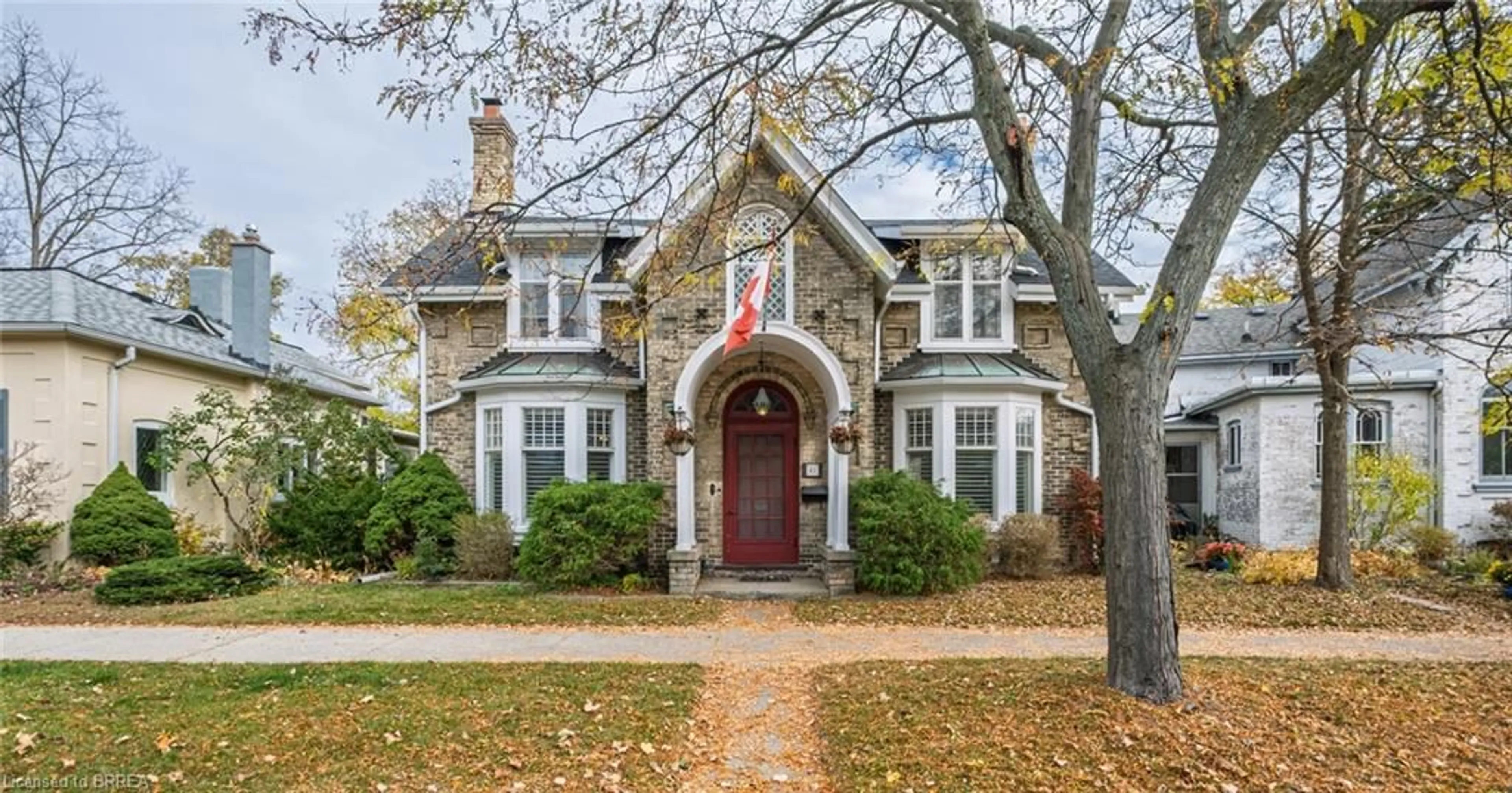 Home with brick exterior material, street for 41 Dufferin Ave, Brantford Ontario N3T 4P6